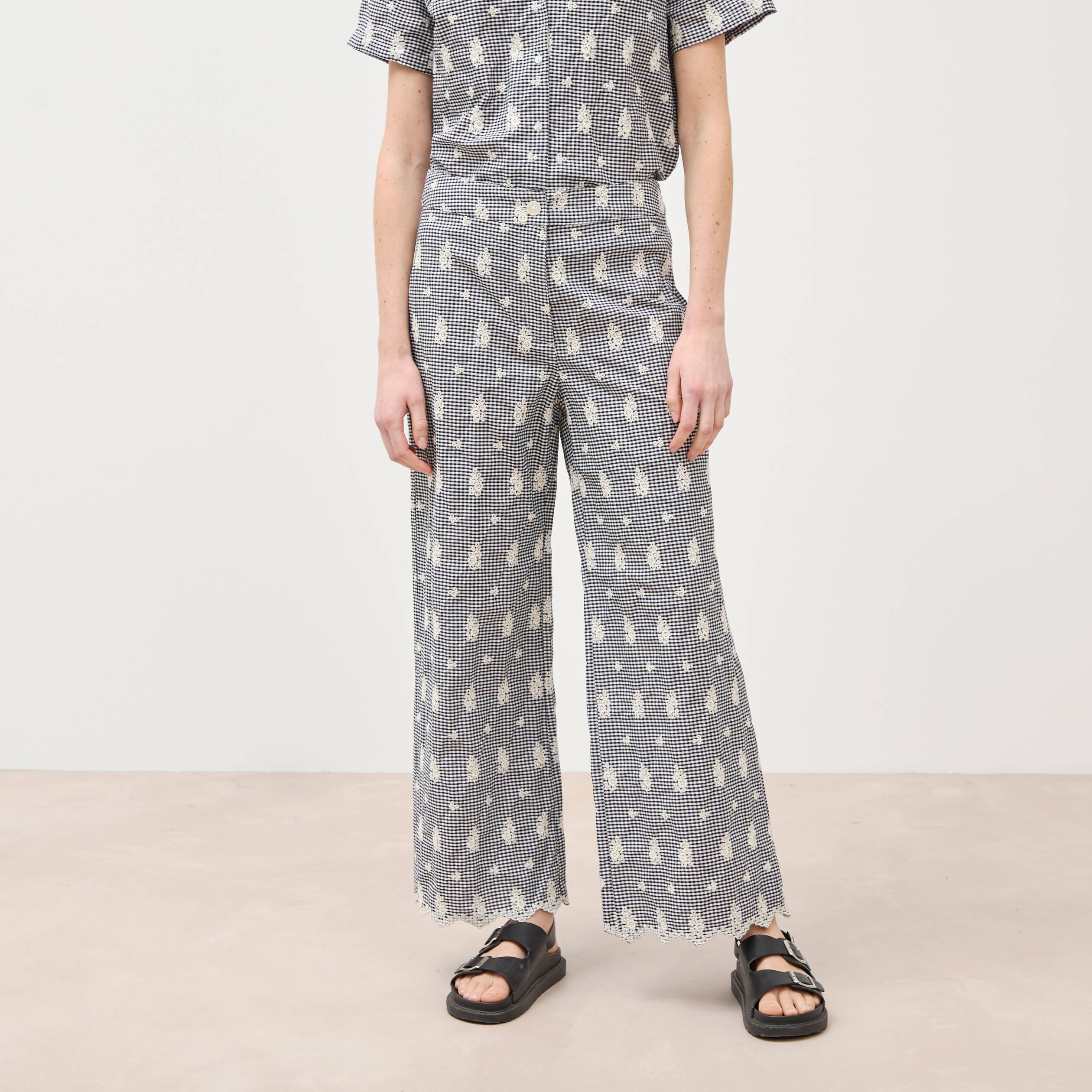Pantalon loose longueur 3/4 en coton ecru femme
