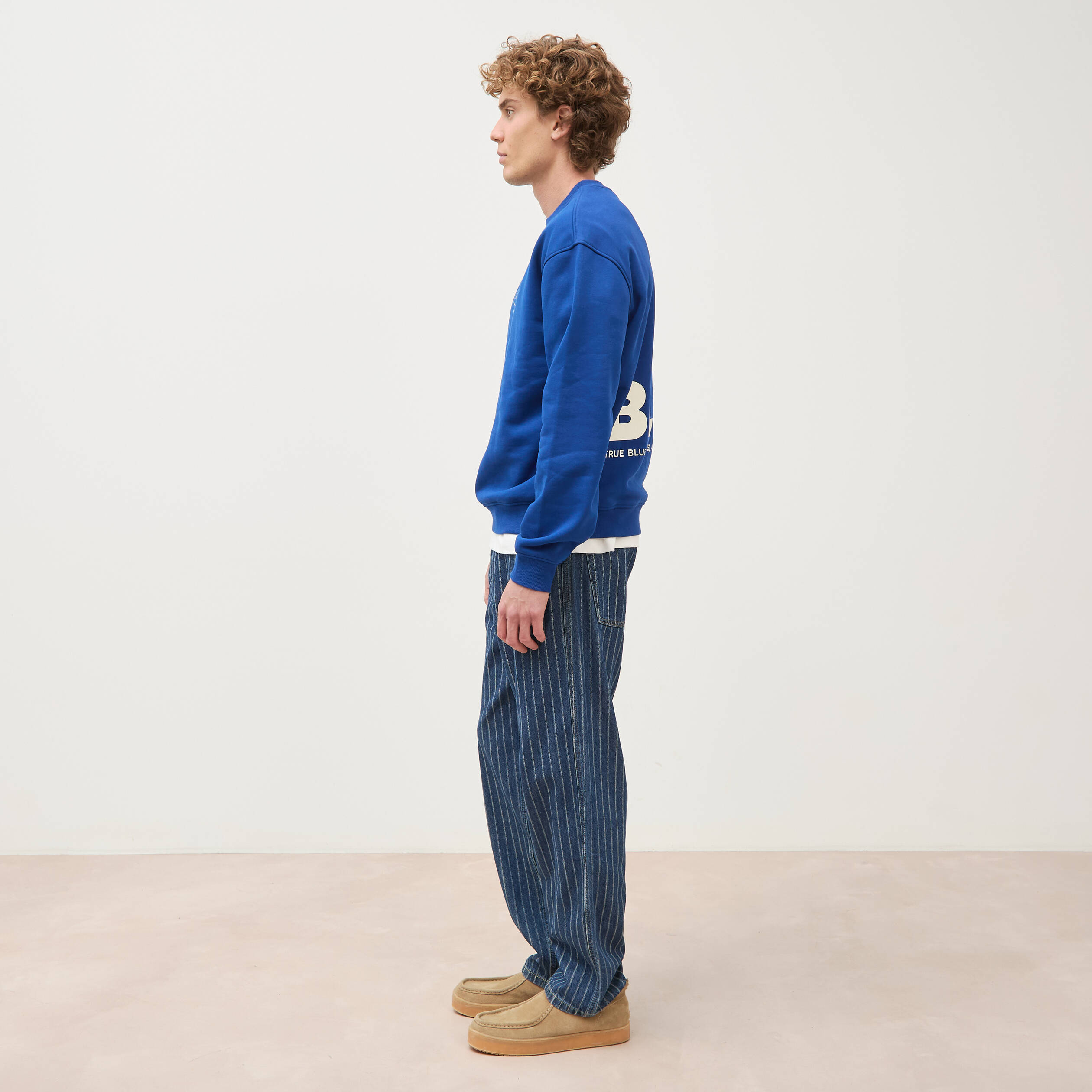 Sweat droit col rond manches longues bleu electrique homme