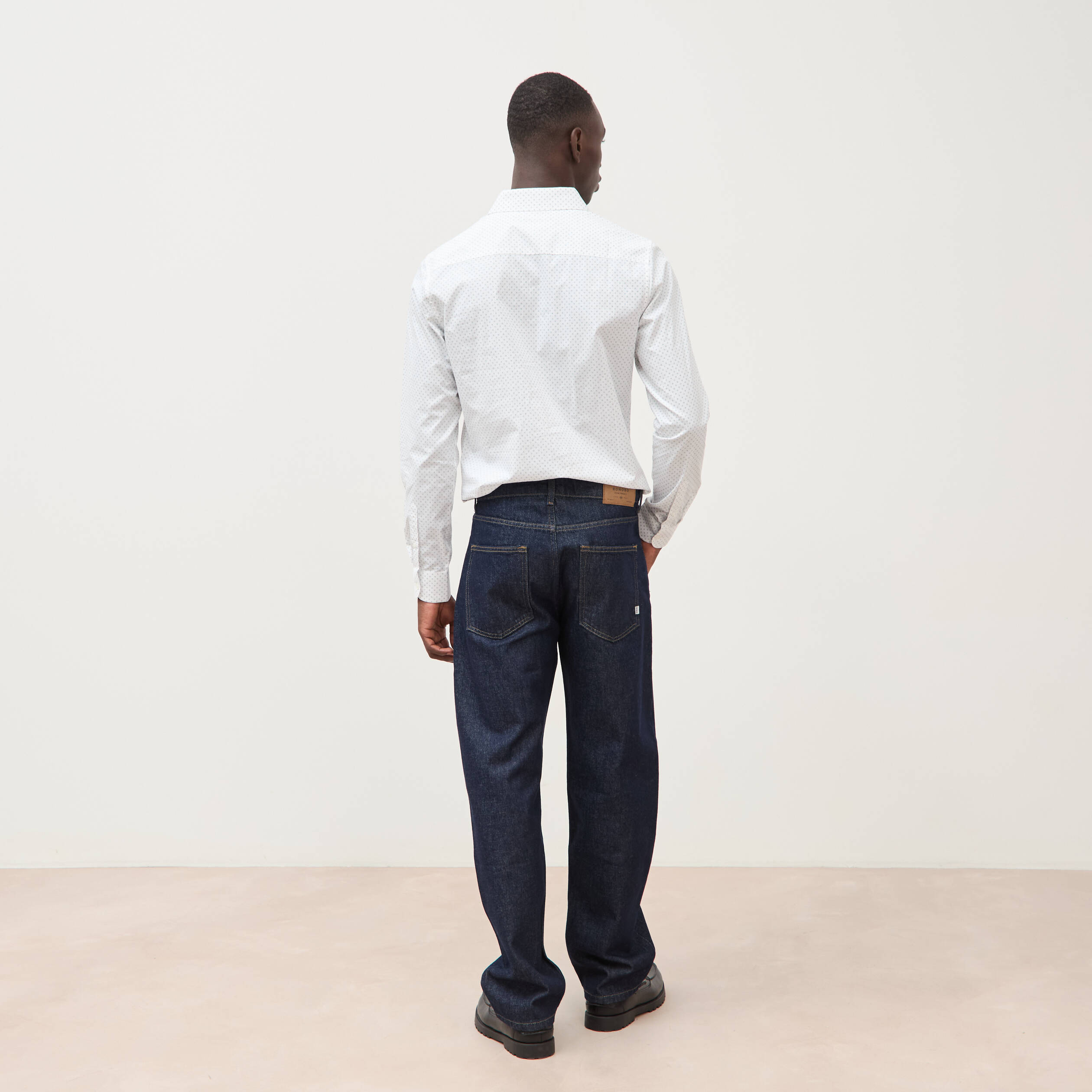 Chemise cintr&eacute;e en coton manches longues bleu homme