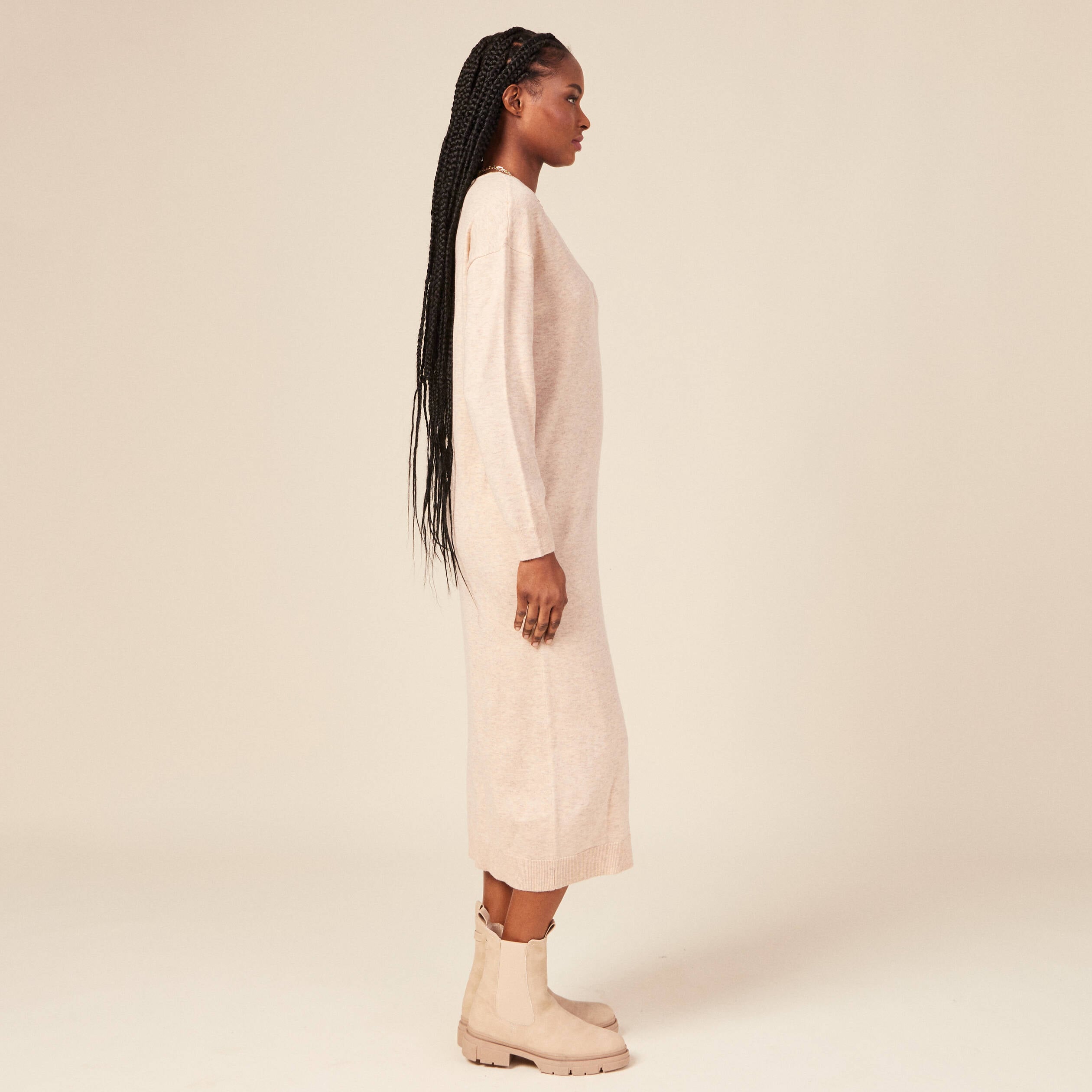 Robe cintr&eacute;e col v manches 3/4 creme femme