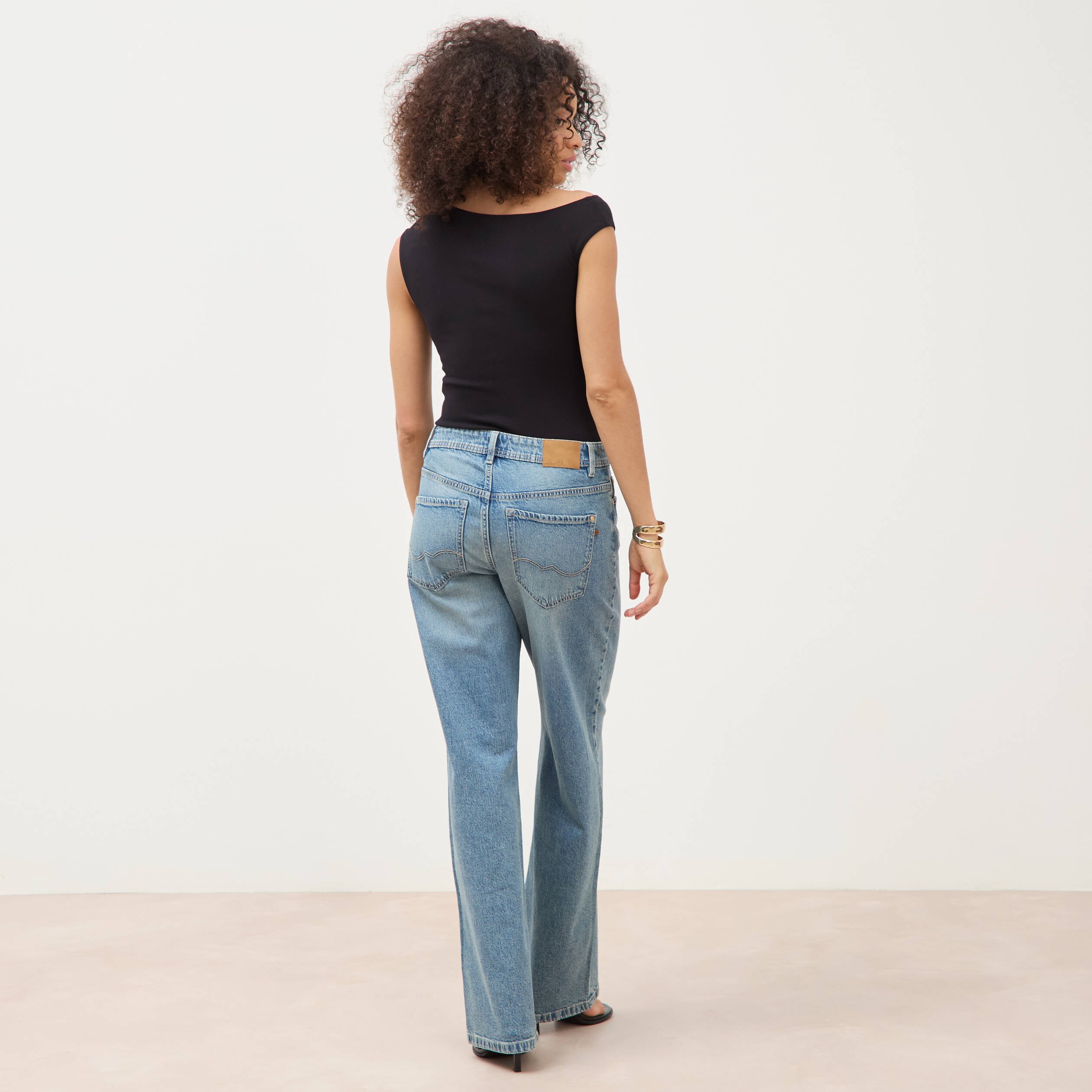 Body ajust&eacute; encolure bardot noir femme