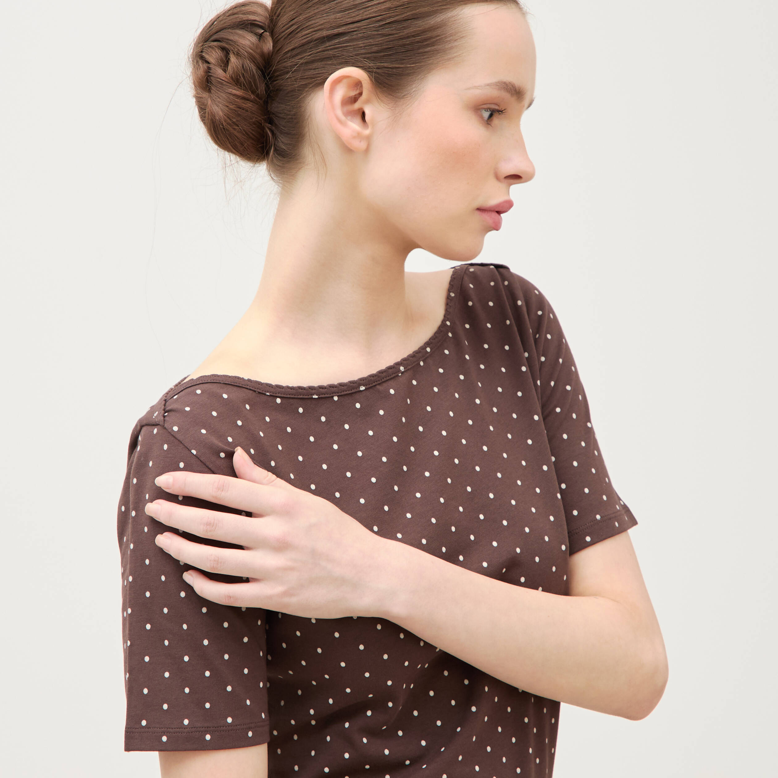 T-shirt ajust&eacute; manches courtes marron femme