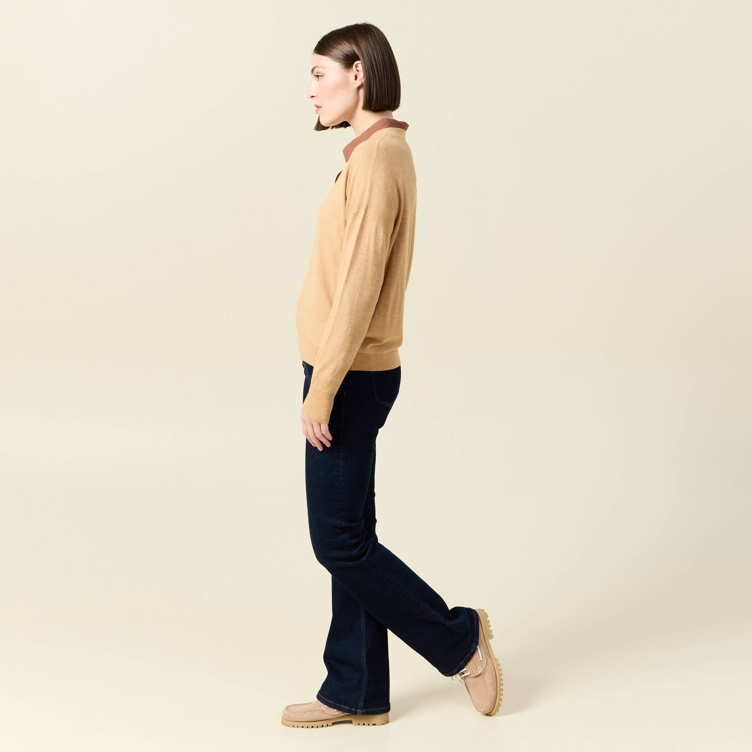 Pull fin col V manches longues marron clair femme