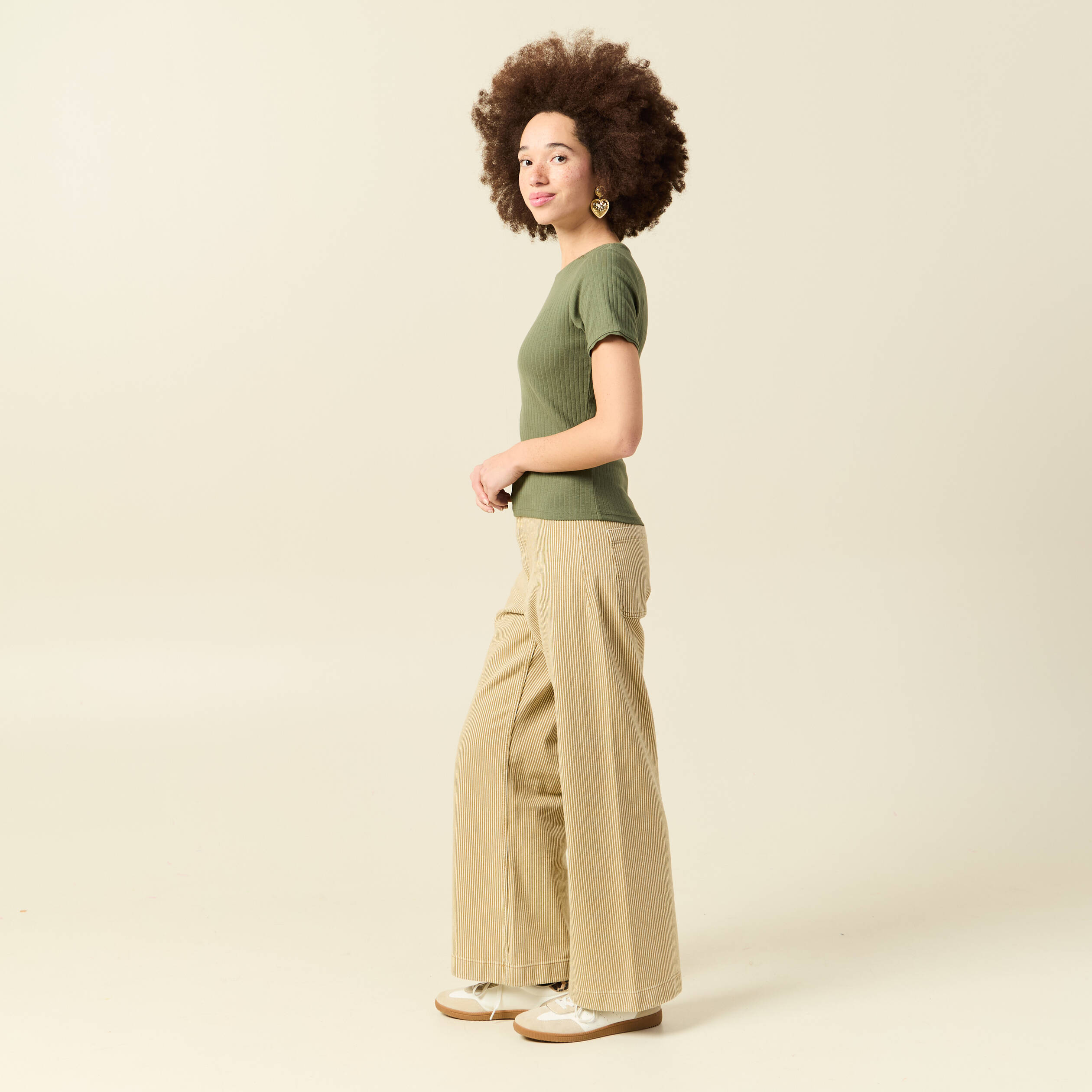 T-shirt manches courtes c&ocirc;tel&eacute; vert kaki femme