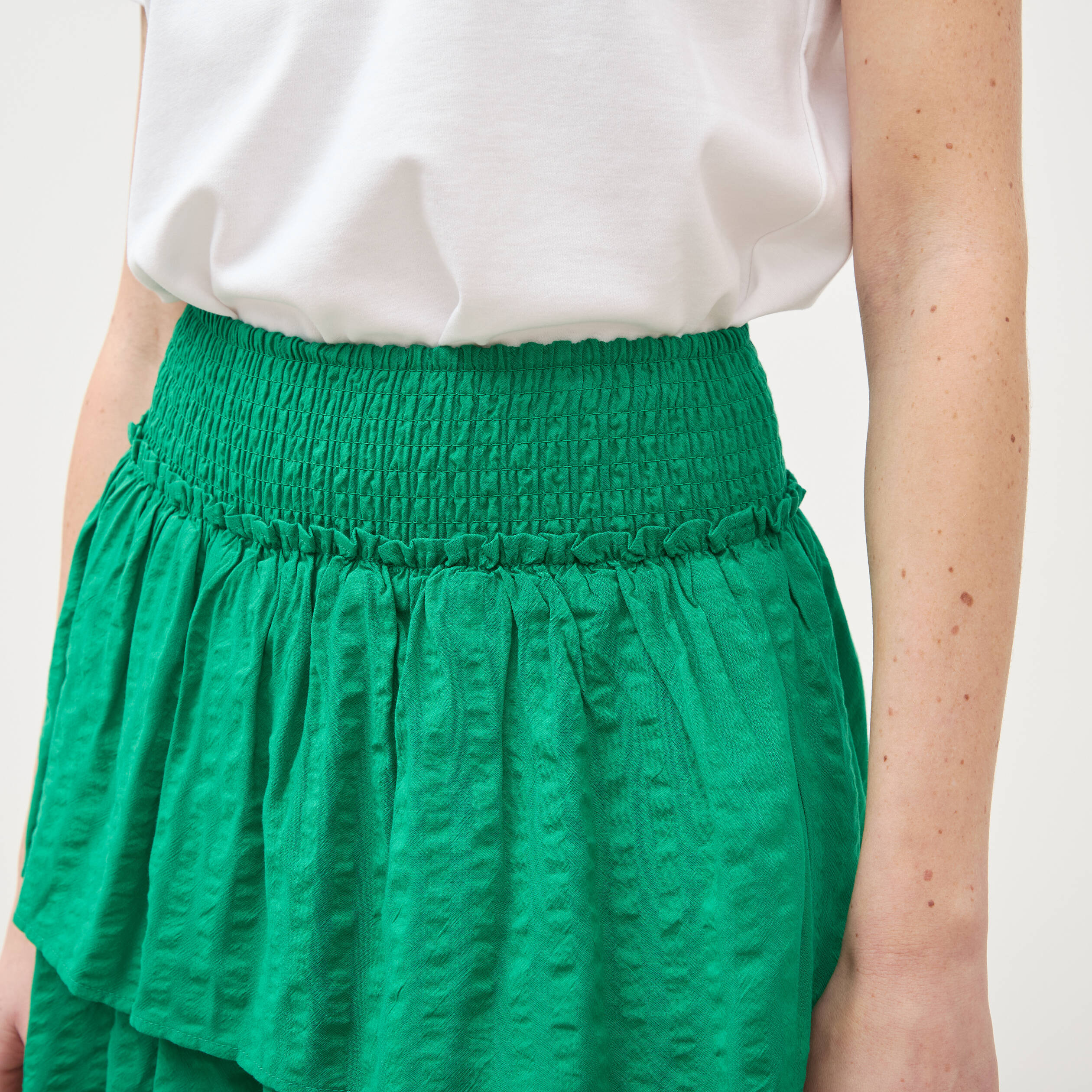 Jupe courte &eacute;vas&eacute;e doubl&eacute;e vert femme