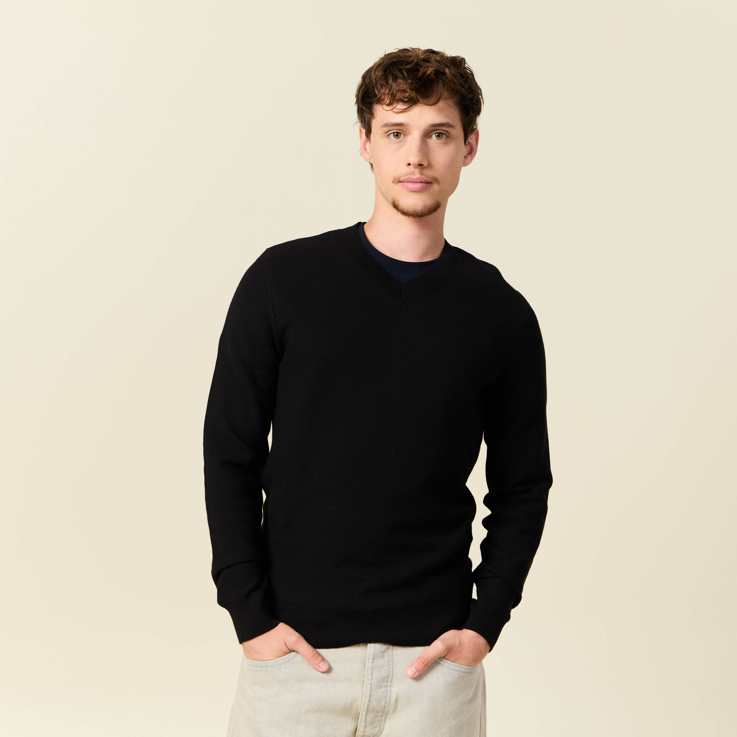 Pull col V noir homme