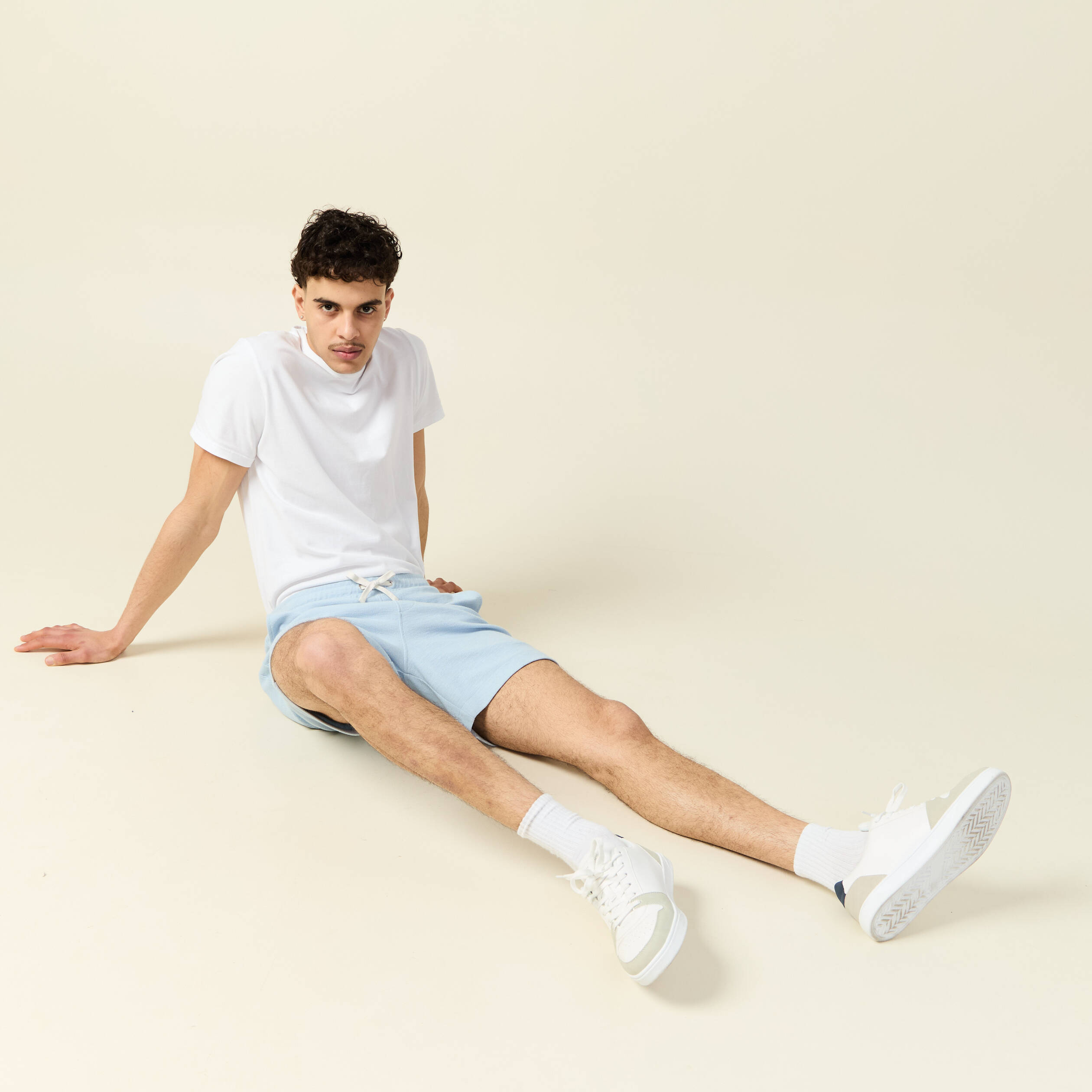Short droit avec cordon bleu ciel homme