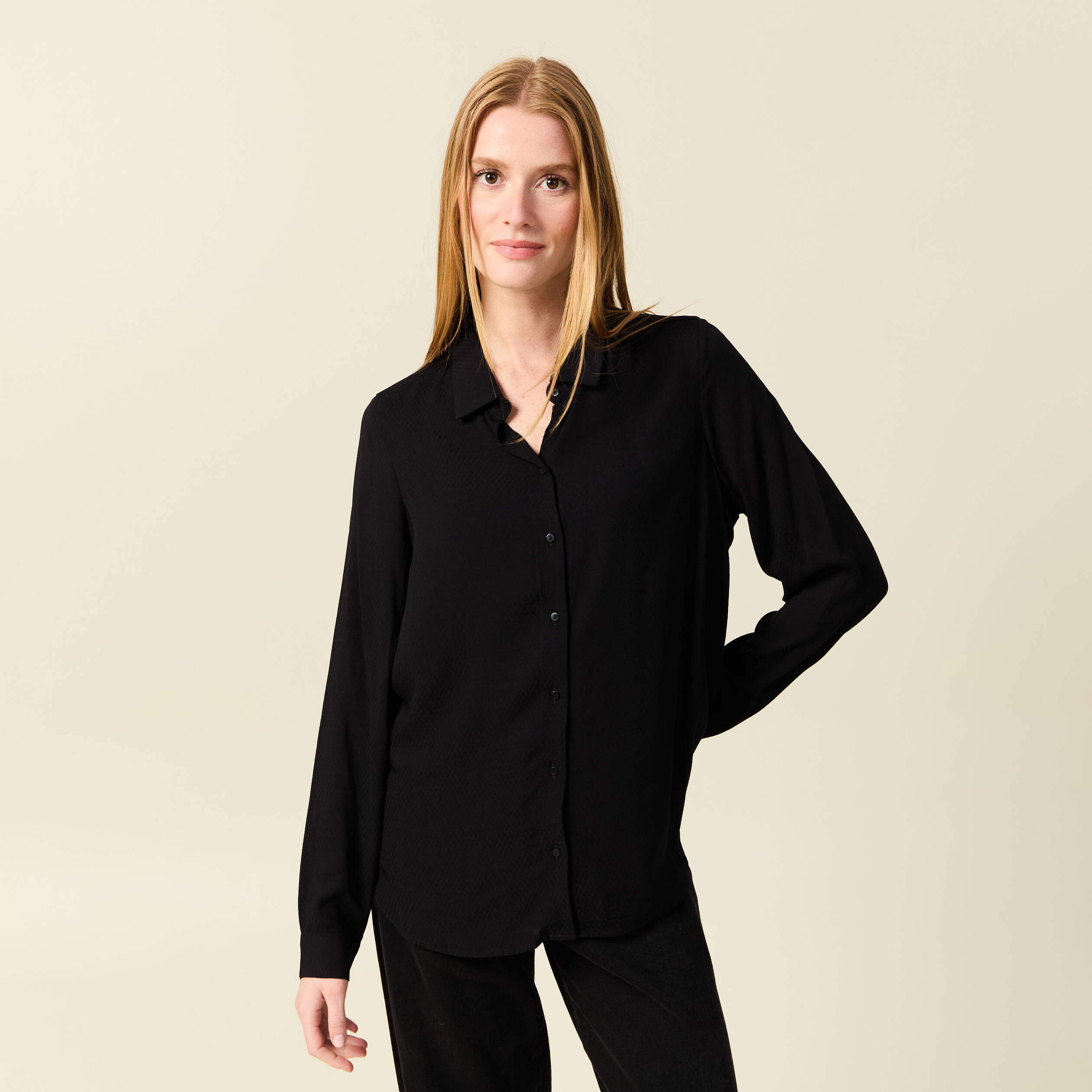 chemise manches longues fluide noir femme Chemise manches longues fluide noir femme