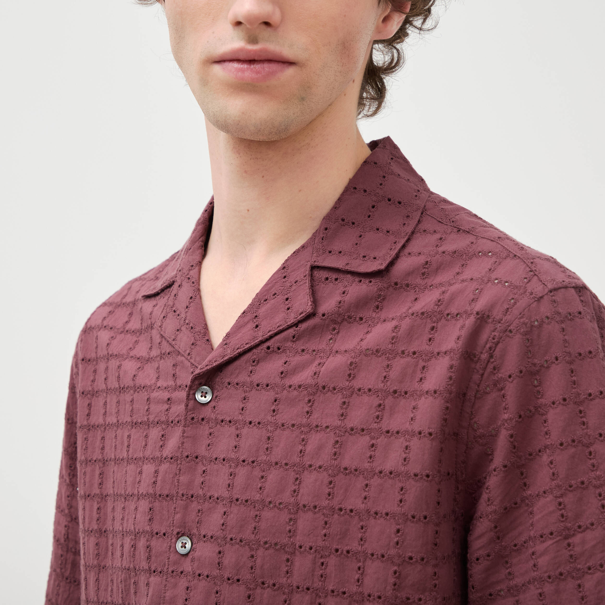 Chemise boyfriend en coton avec broderie prune homme