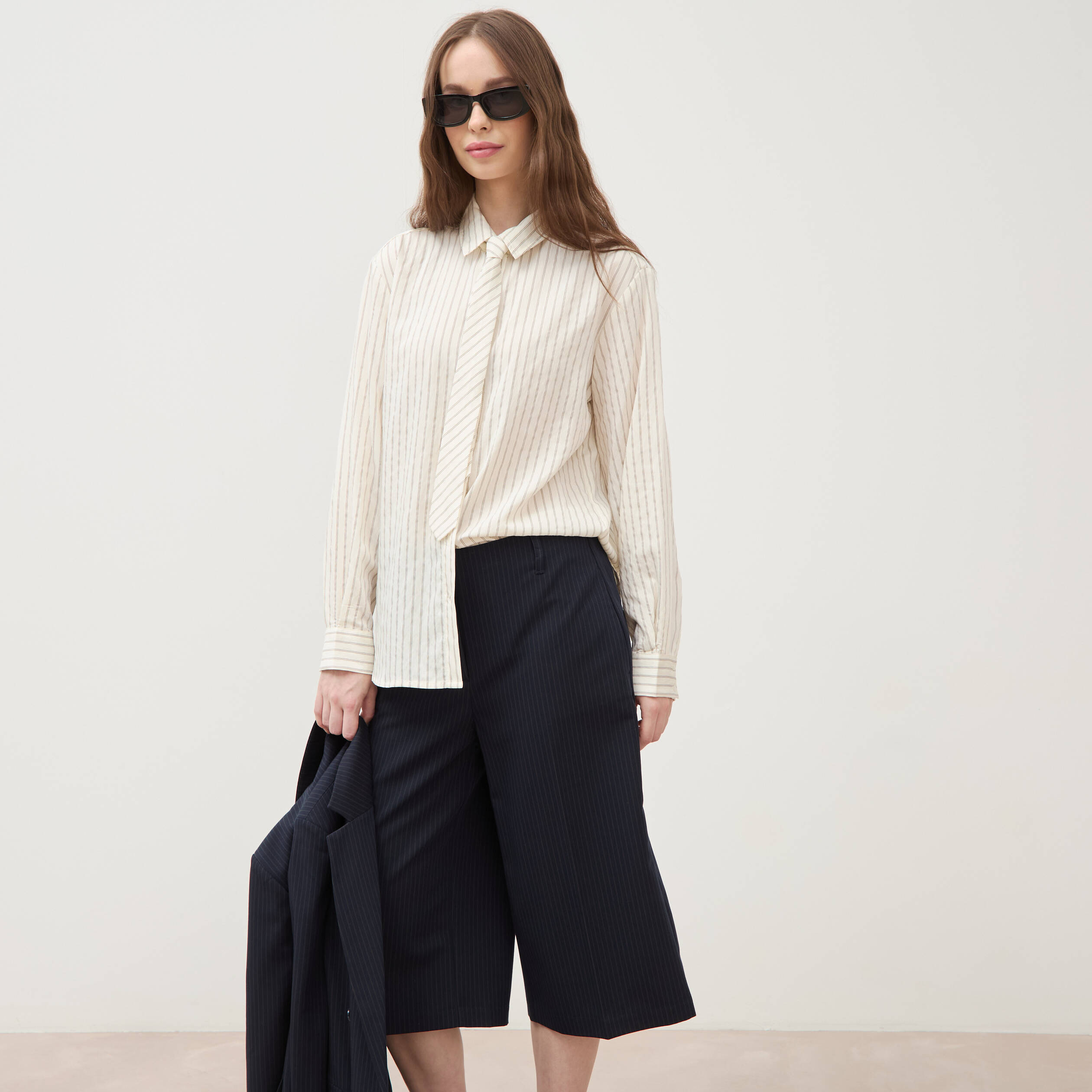 Bermuda large taille haute bleu marine femme