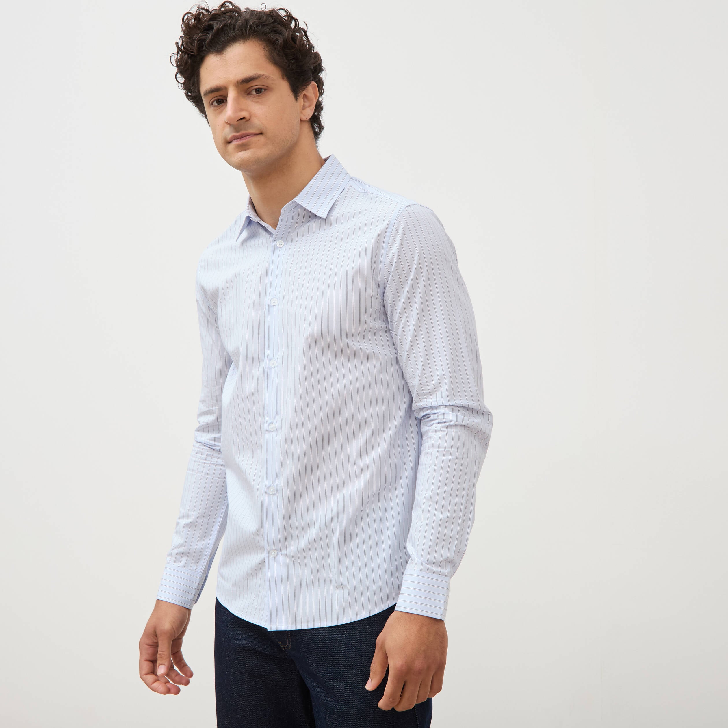 Chemise col am&eacute;ricain manches longues bleu ciel homme
