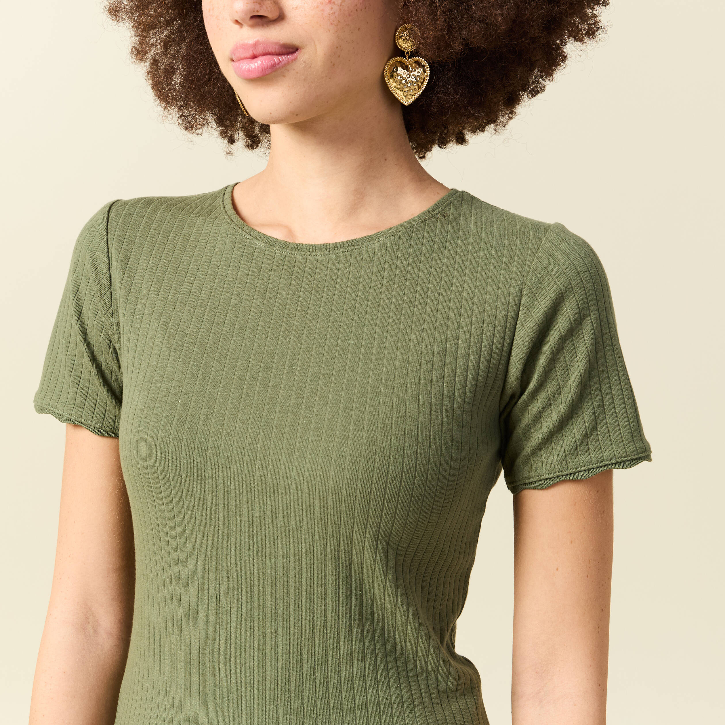 T-shirt manches courtes c&ocirc;tel&eacute; vert kaki femme