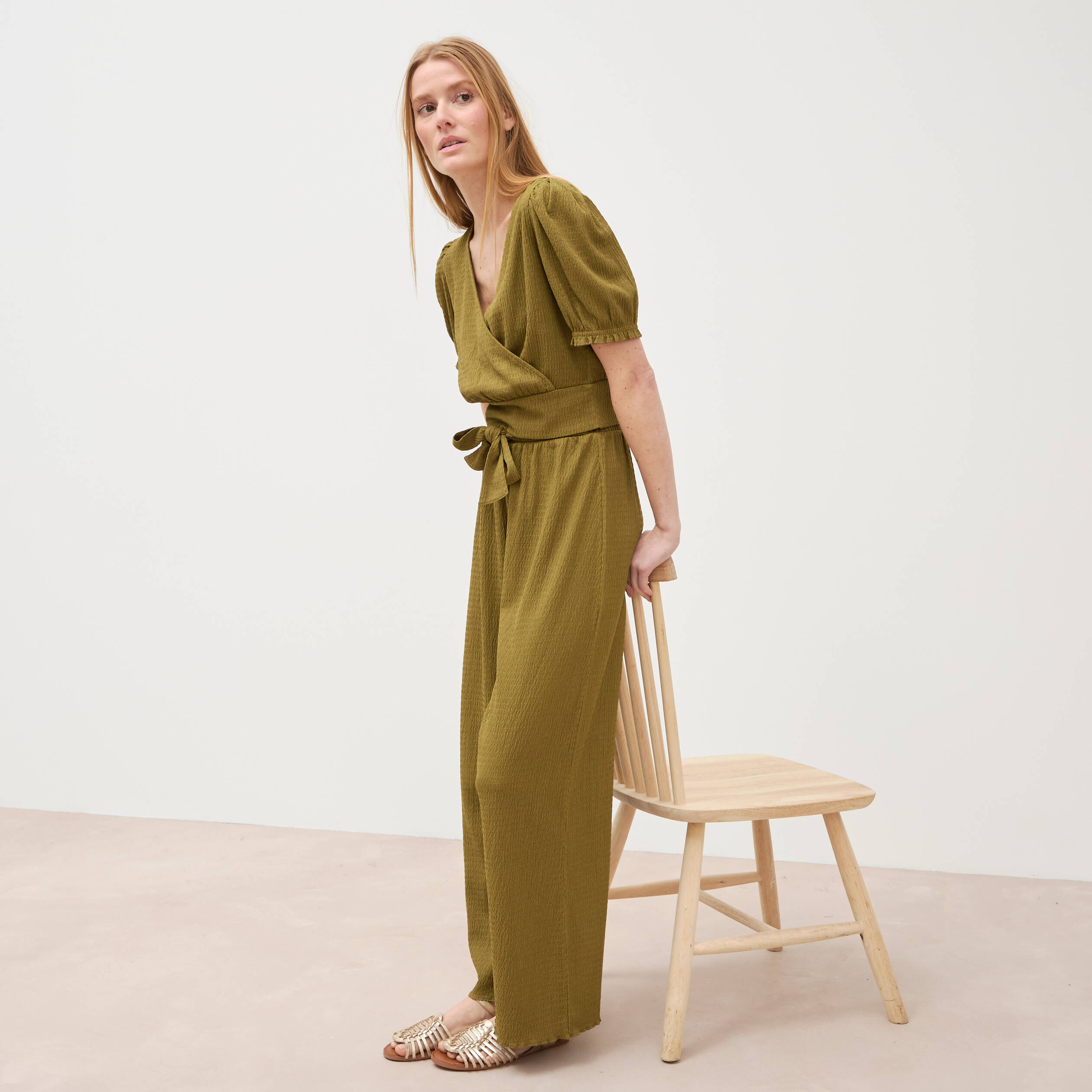Pantalon loose avec ceinture vert kaki femme