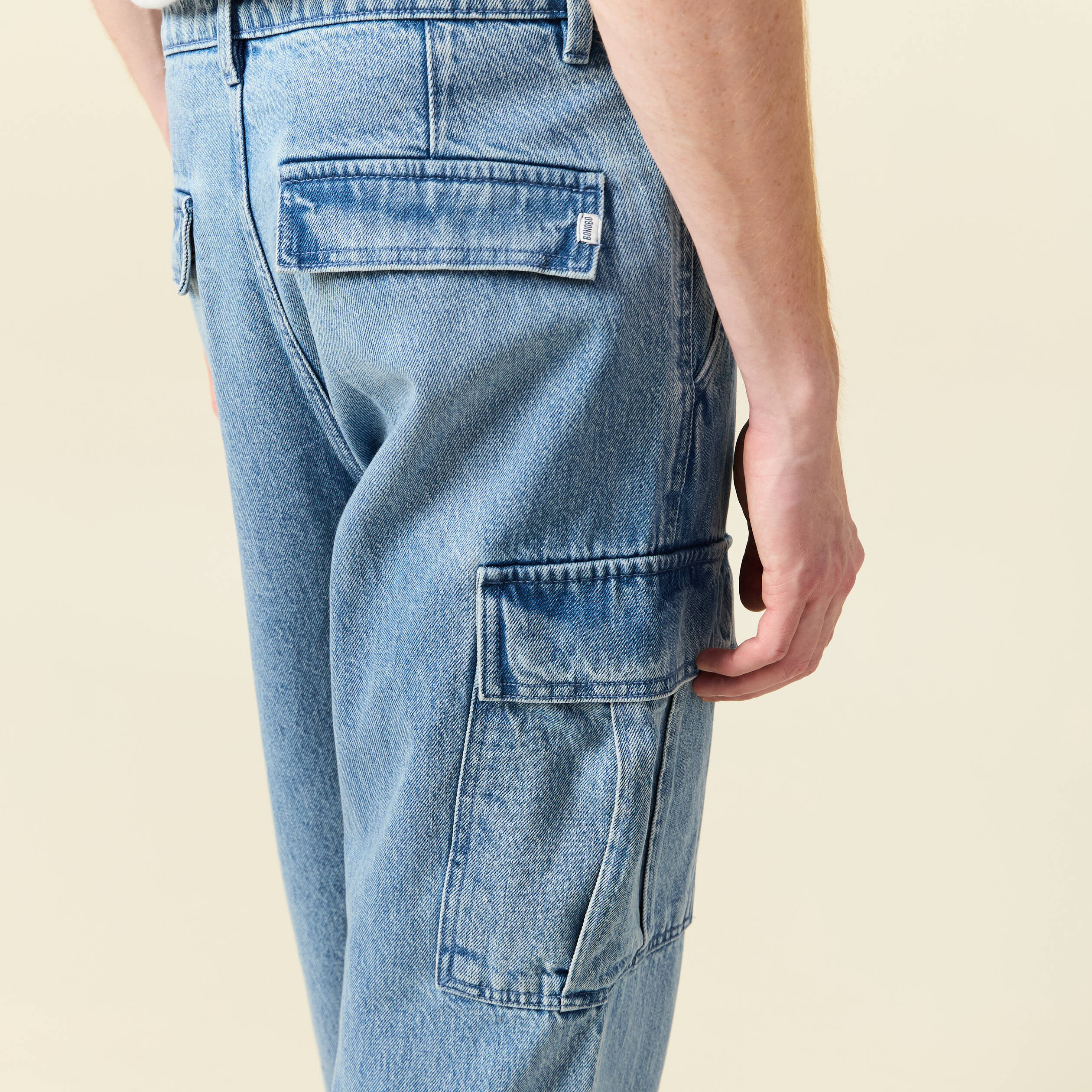 pantalon cargo en coton denim bleach homme Pantalon cargo en coton denim bleach homme
