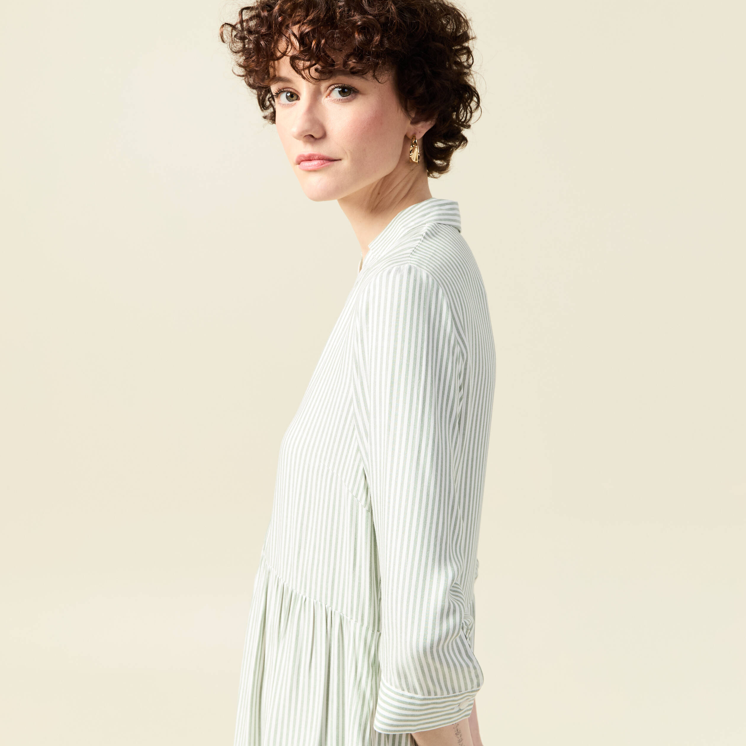 Robe patineuse boutonn&eacute;e vert olive femme