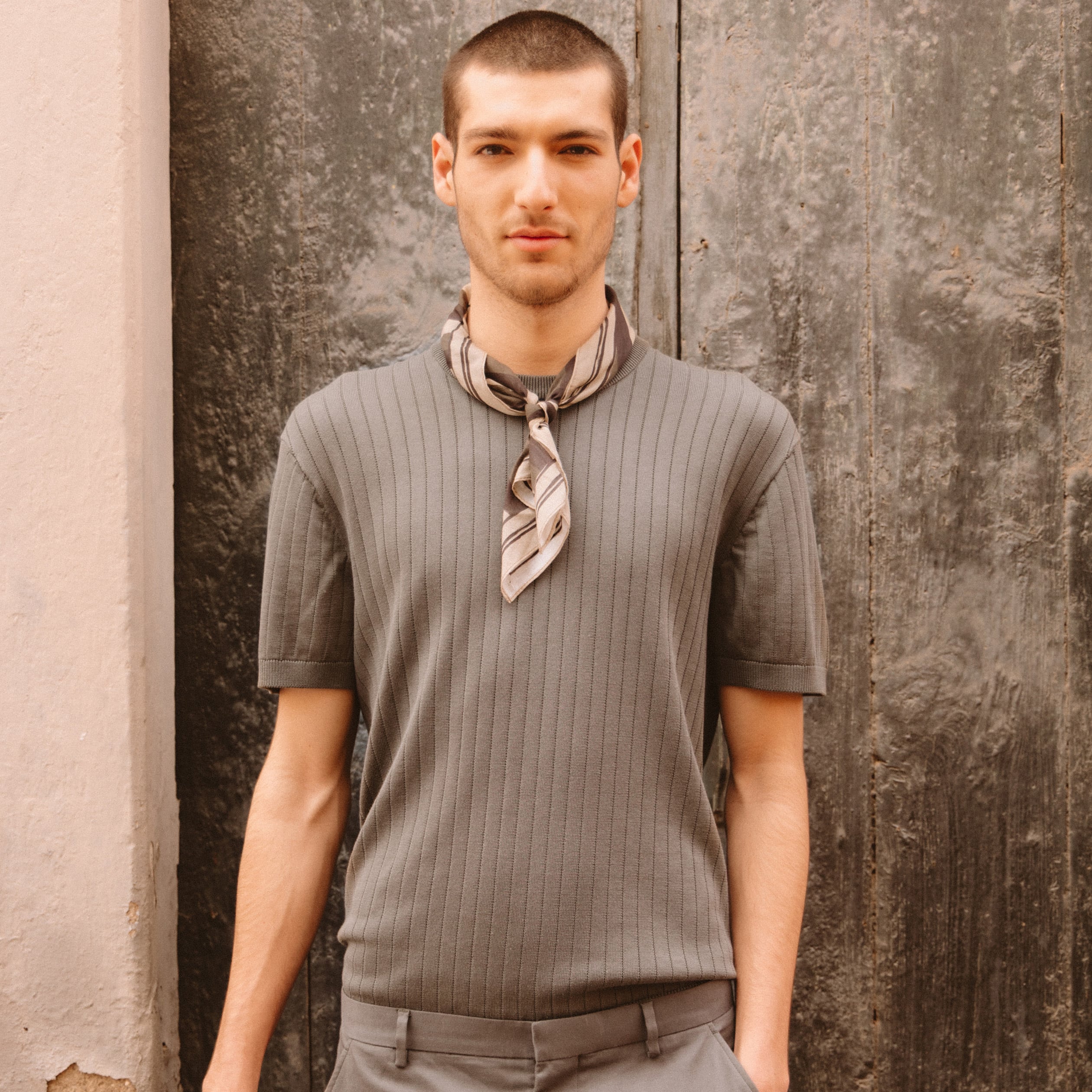 T-shirt manches courtes vert fonc&eacute; homme