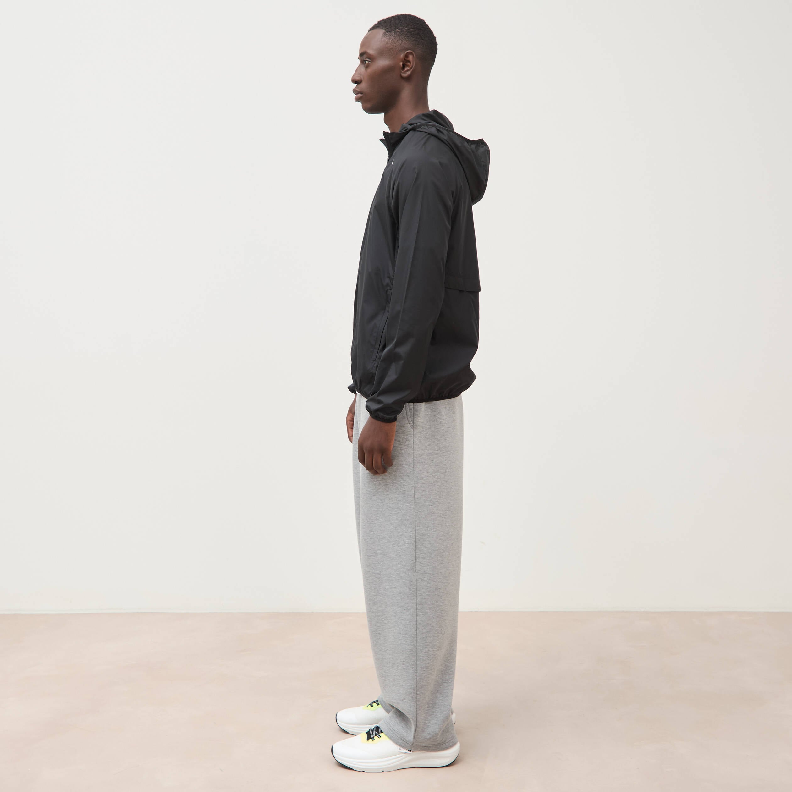 Blouson droit &agrave; capuche manches longues noir homme