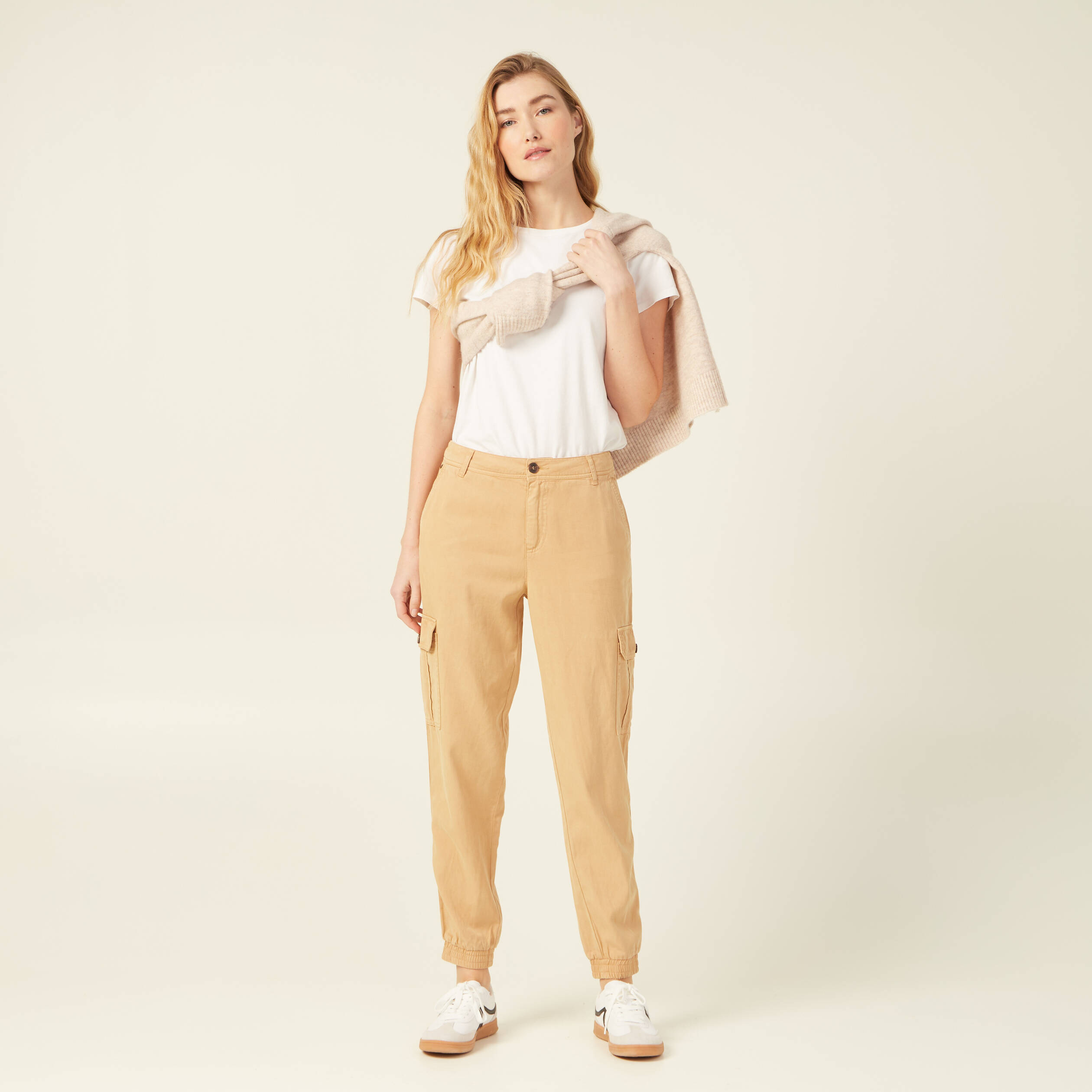 pantalon eco responsable beige femme Pantalon éco-responsable beige femme
