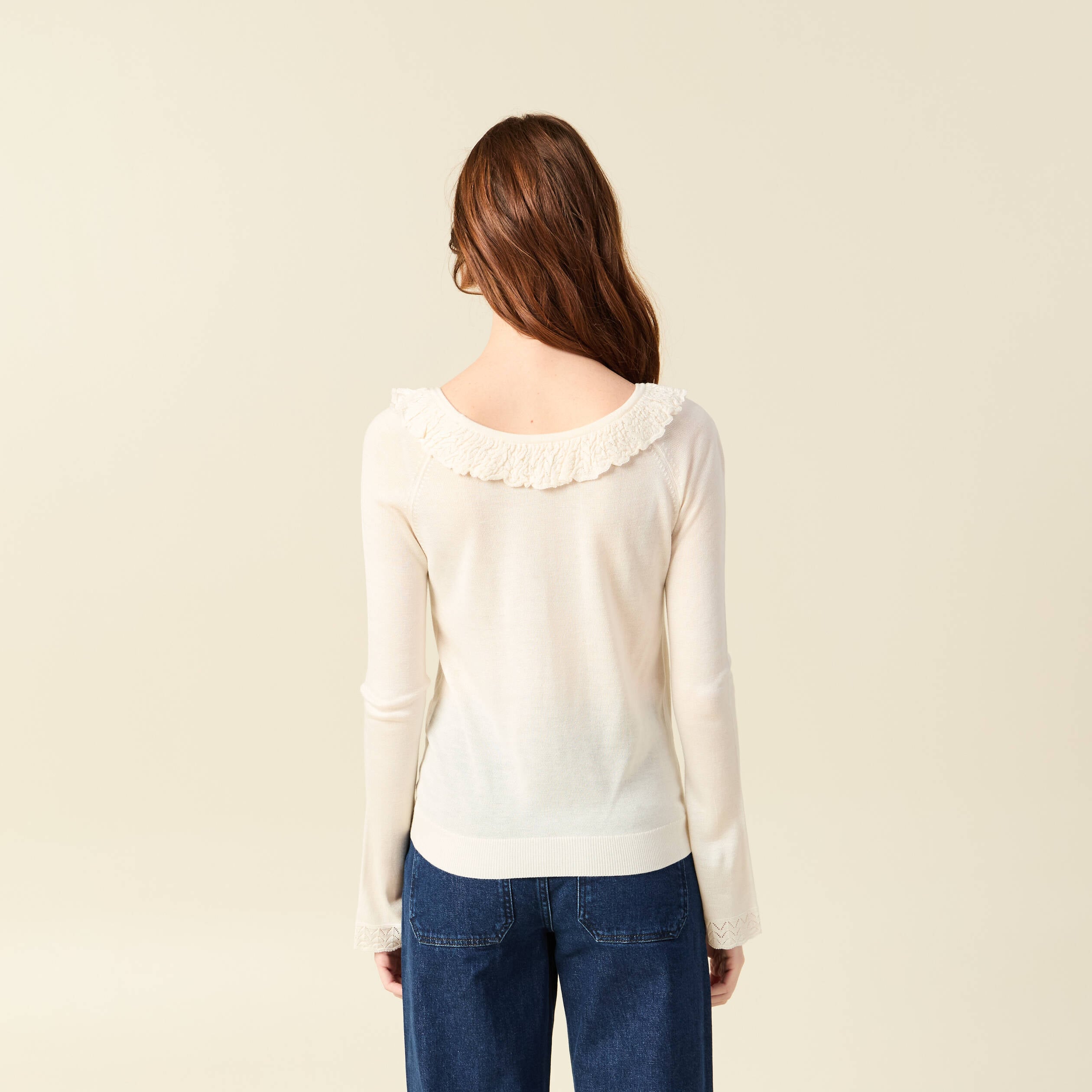 Pull col rond &agrave; volants manches longues ivoire femme