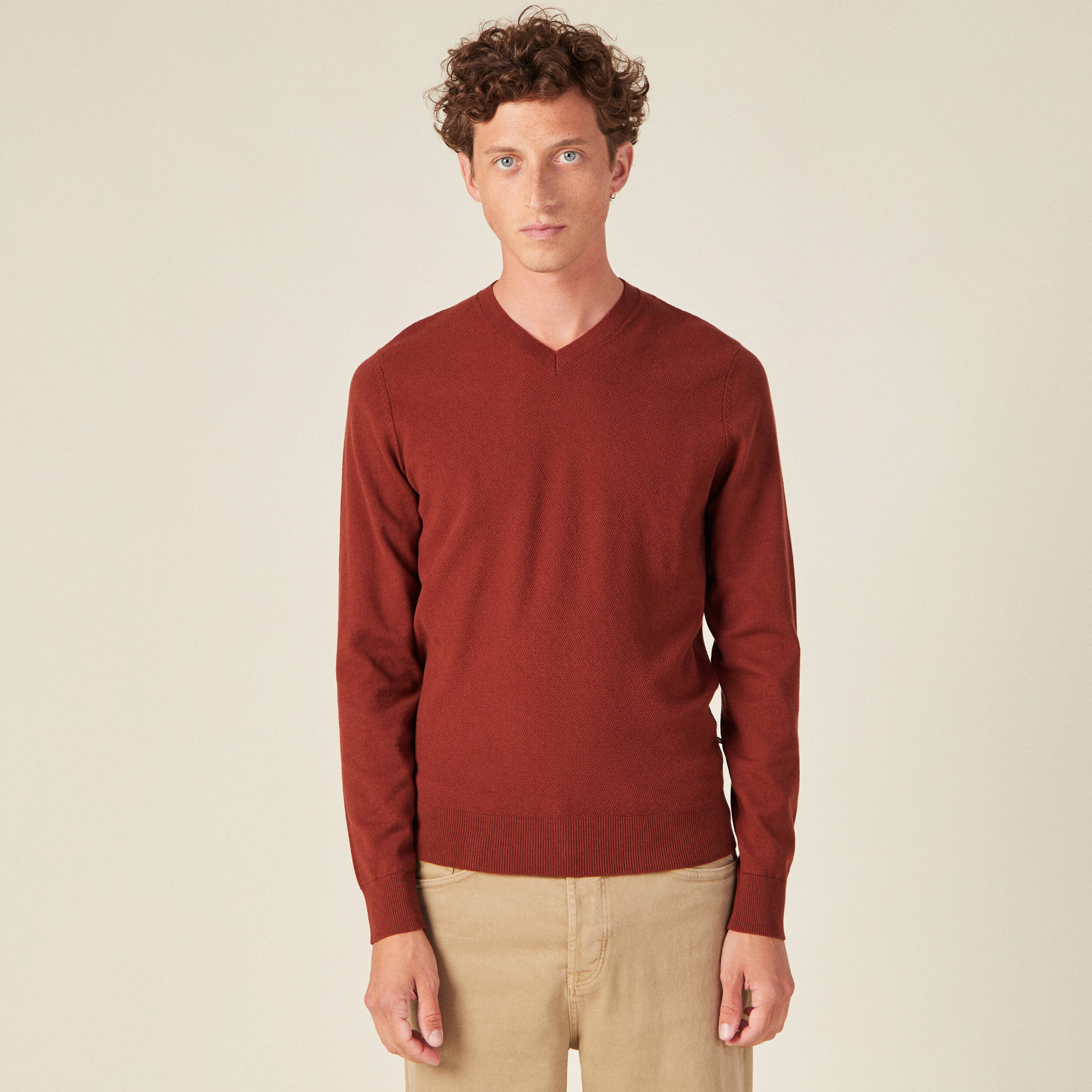 Pull col en V éco-responsable marron cognac homme