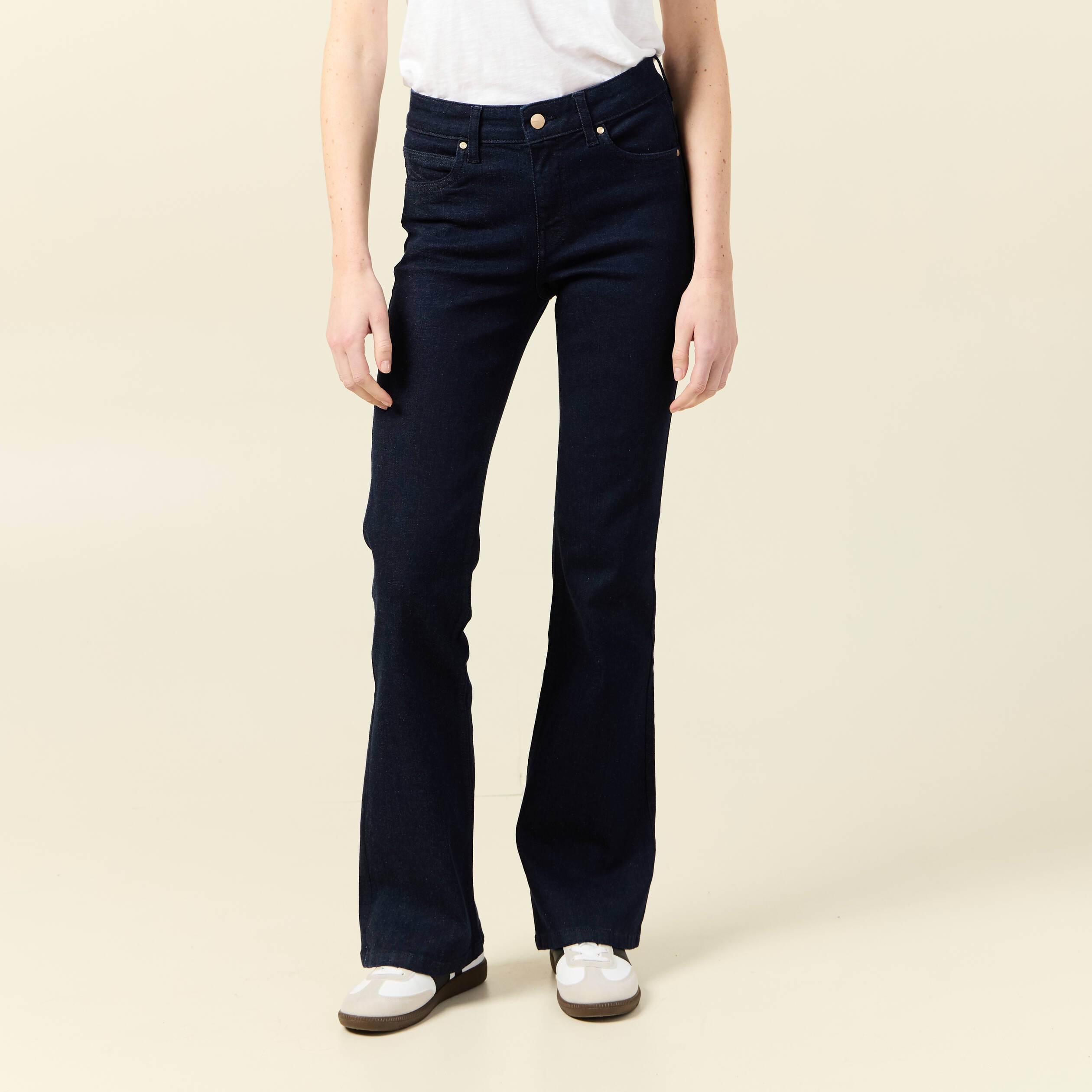Jeans bootcut 5 poches denim brut femme