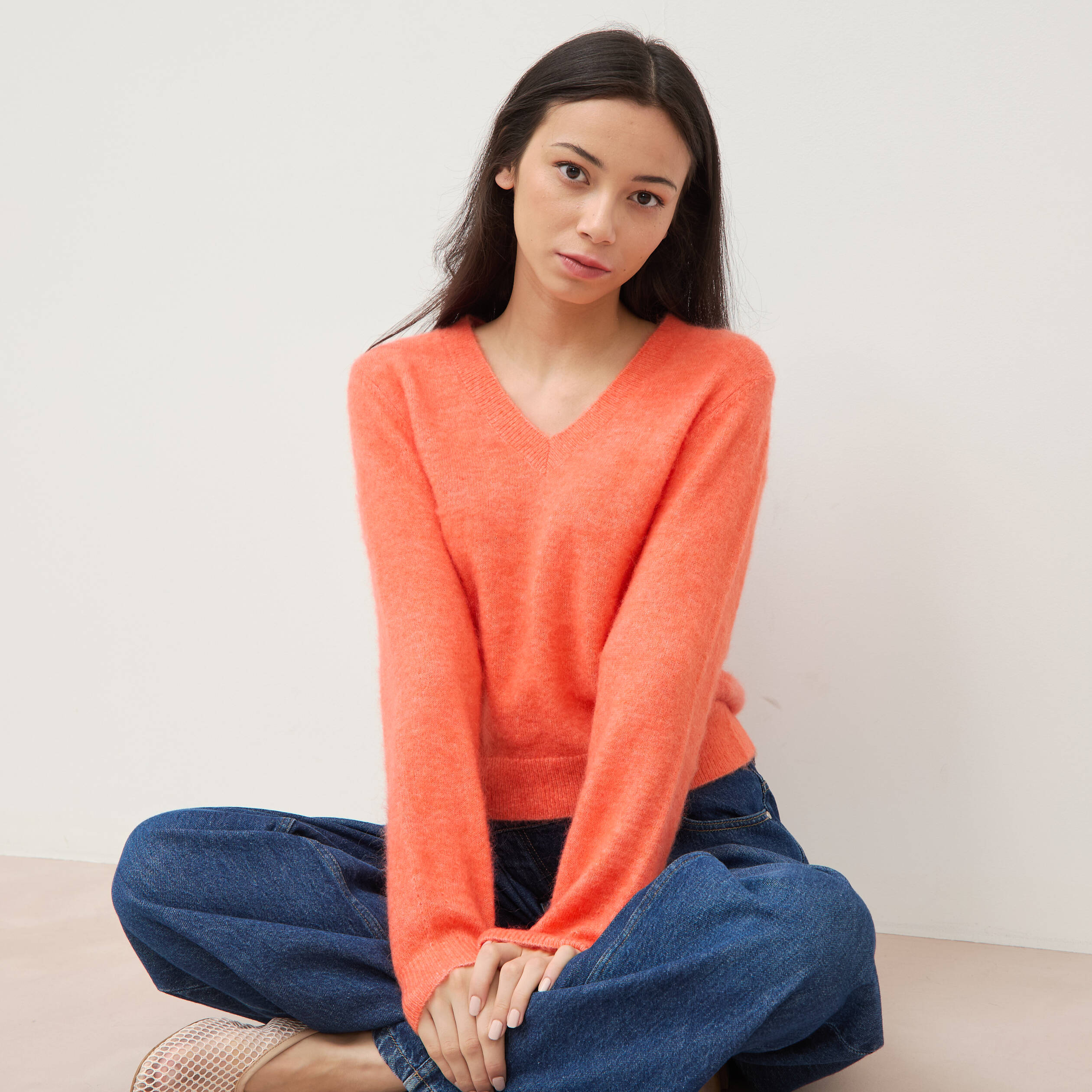 Pull droit col v manches longues rose corail femme