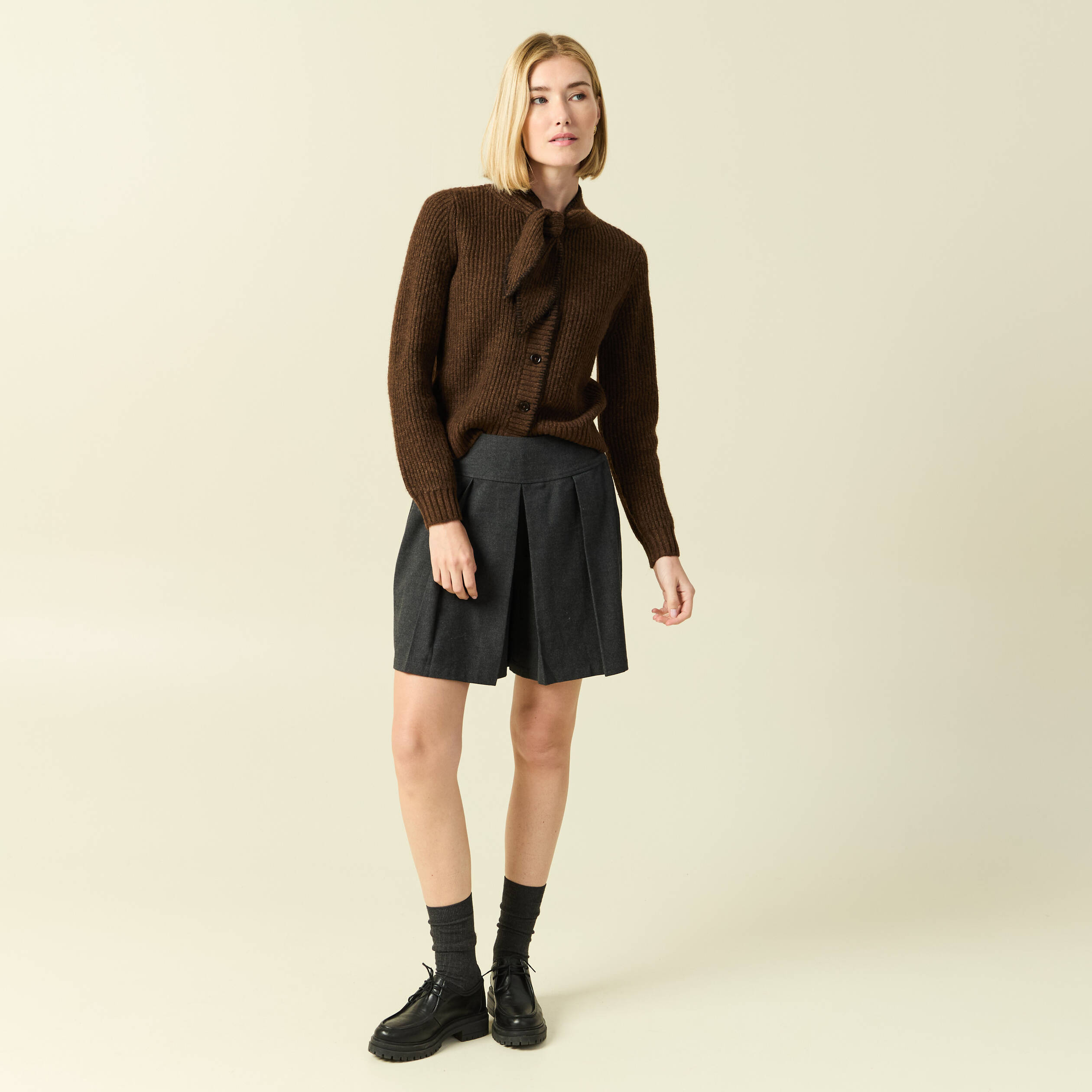 Pull col rond manches longues marron fonc&eacute; femme