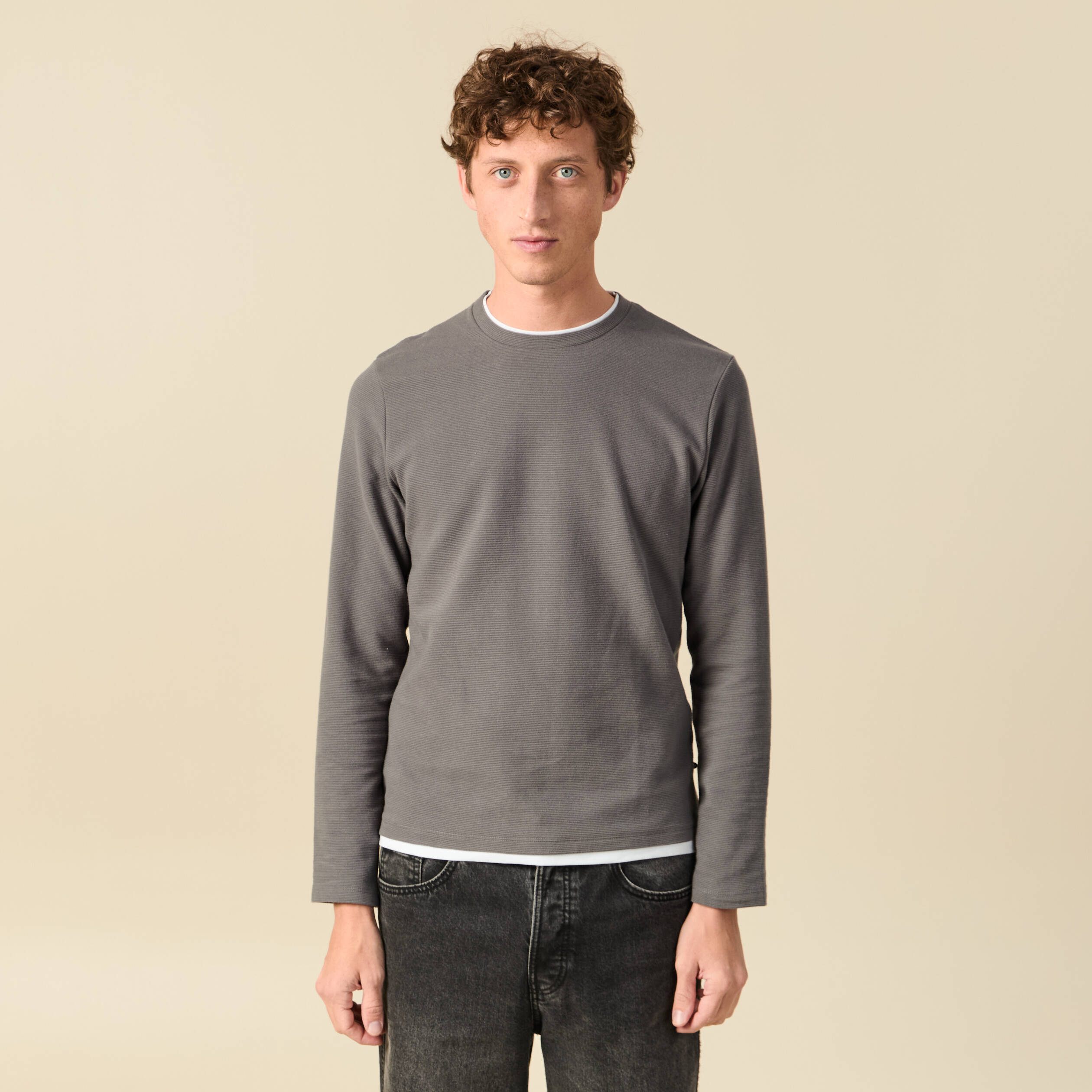 T-shirt manches longues gris fonc&eacute; homme