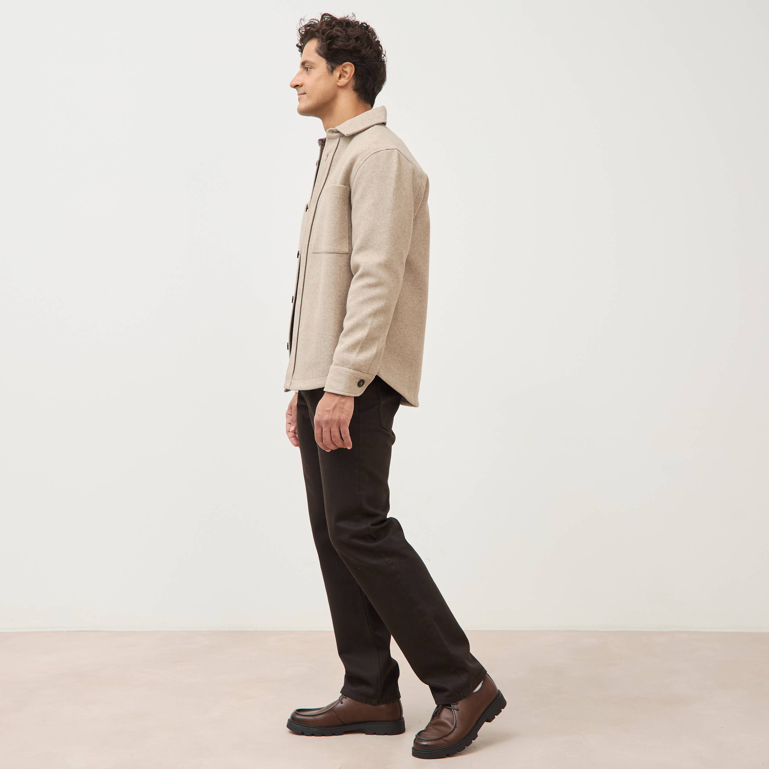 Surchemise boutonn&eacute;e beige homme