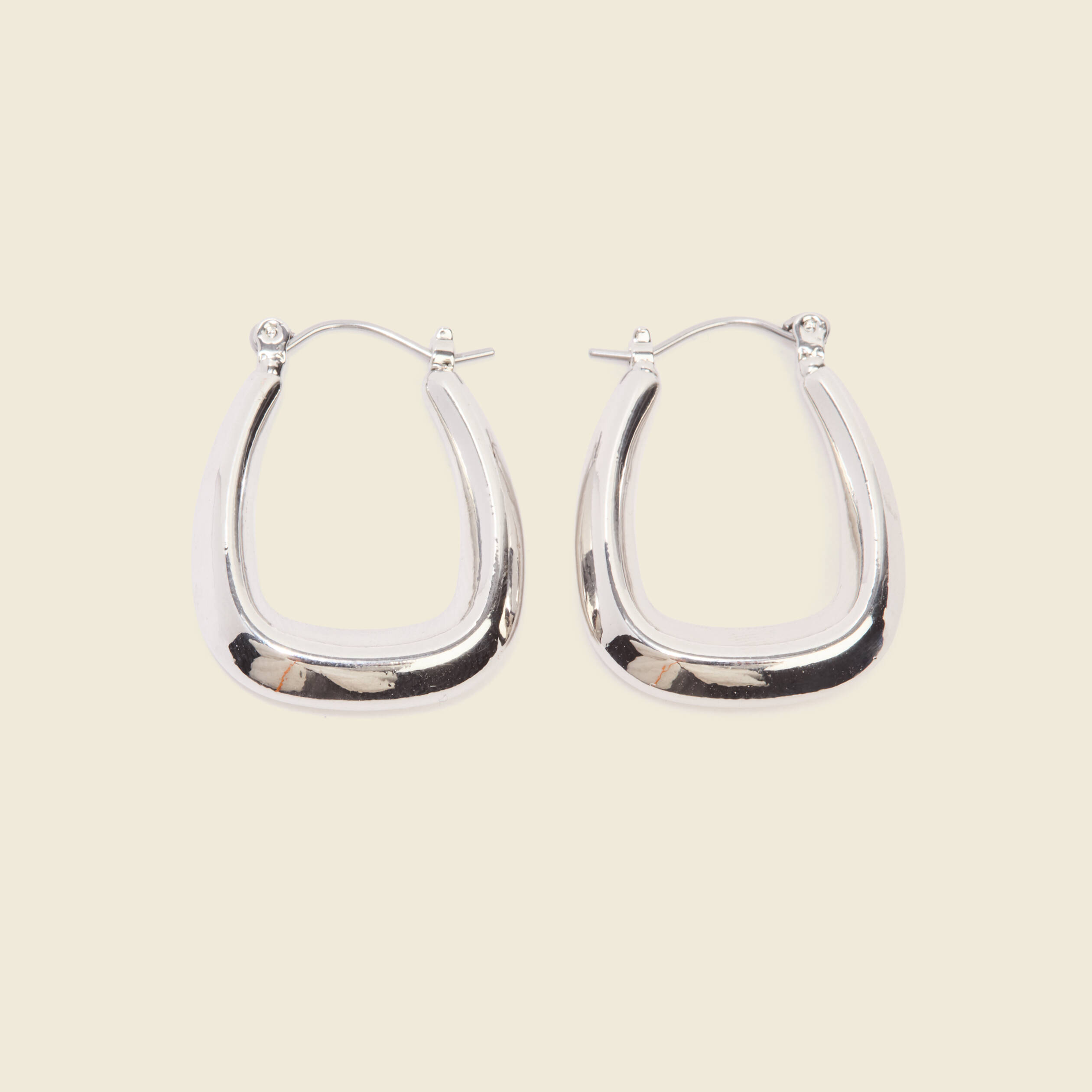 Boucles d'oreilles couleur argent femme