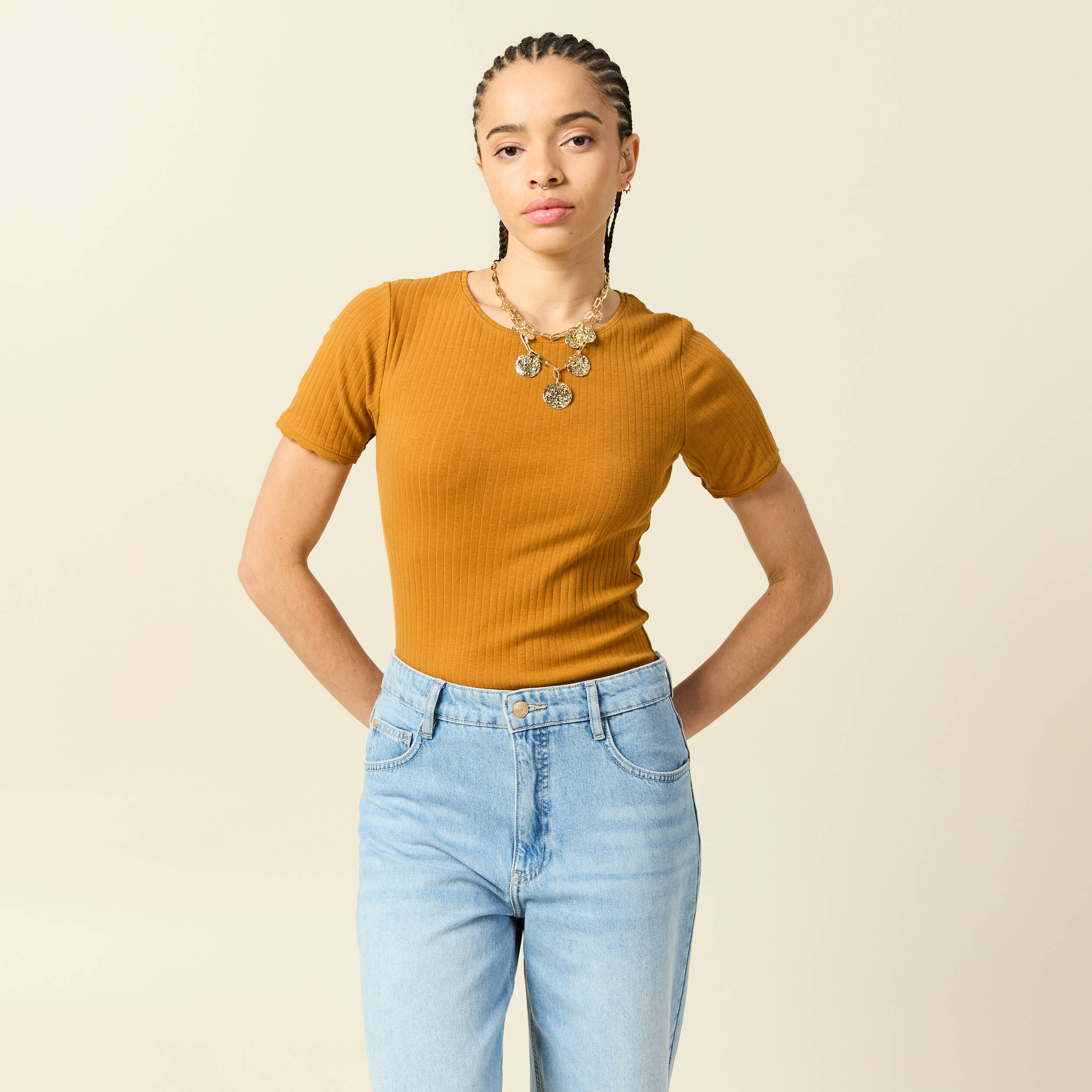 T-shirt manches courtes c&ocirc;tel&eacute; camel femme