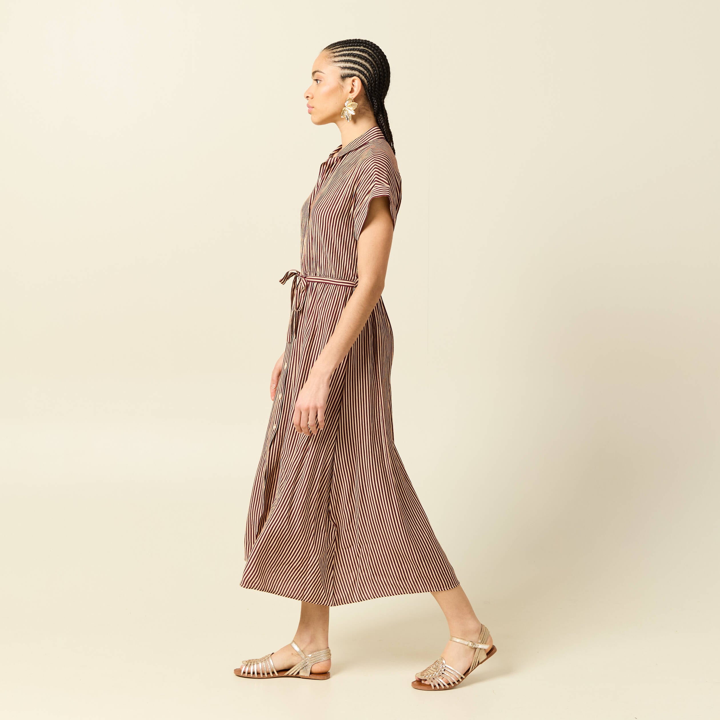 Robe longue &eacute;vas&eacute;e manches courtes violet femme