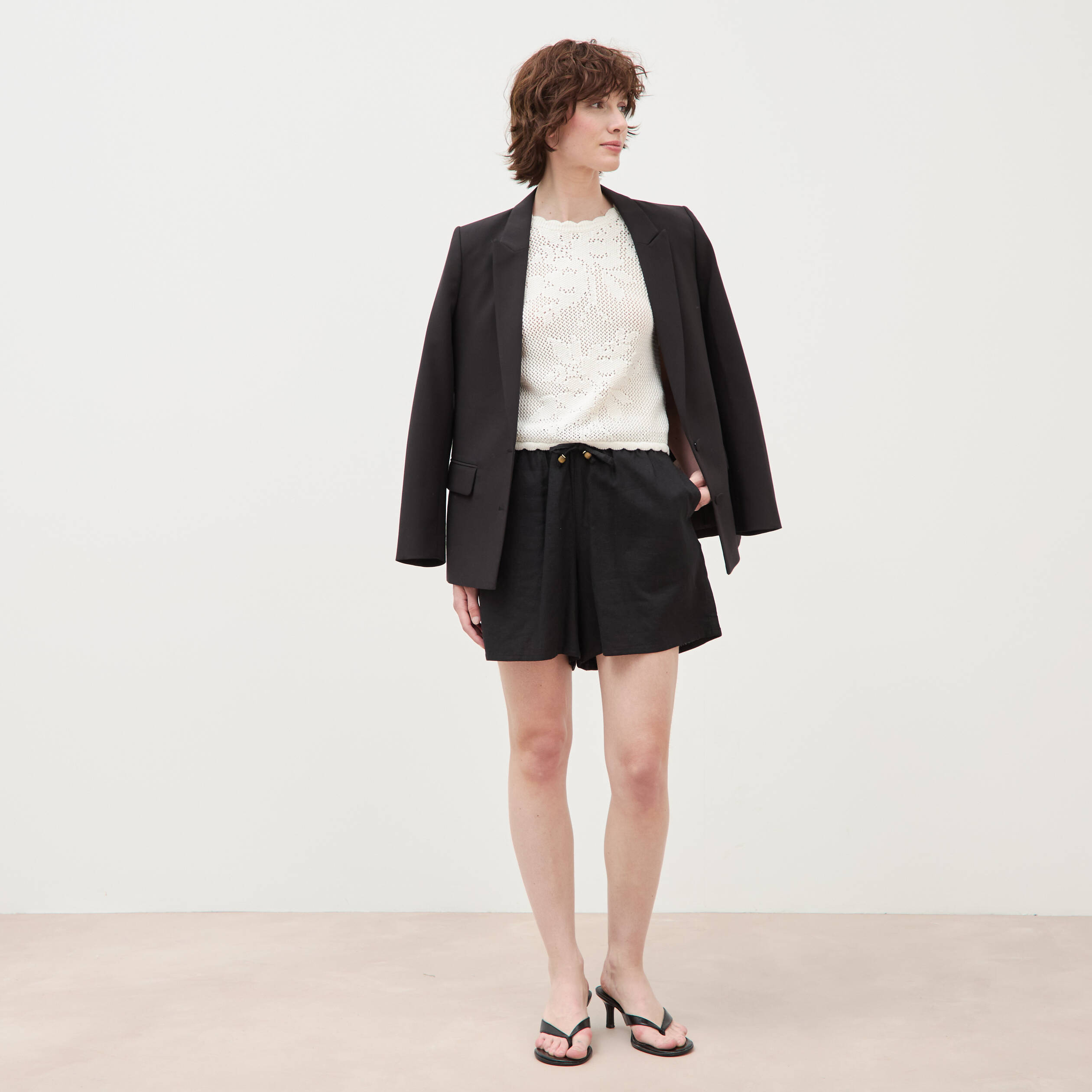 Short taille haute noir femme