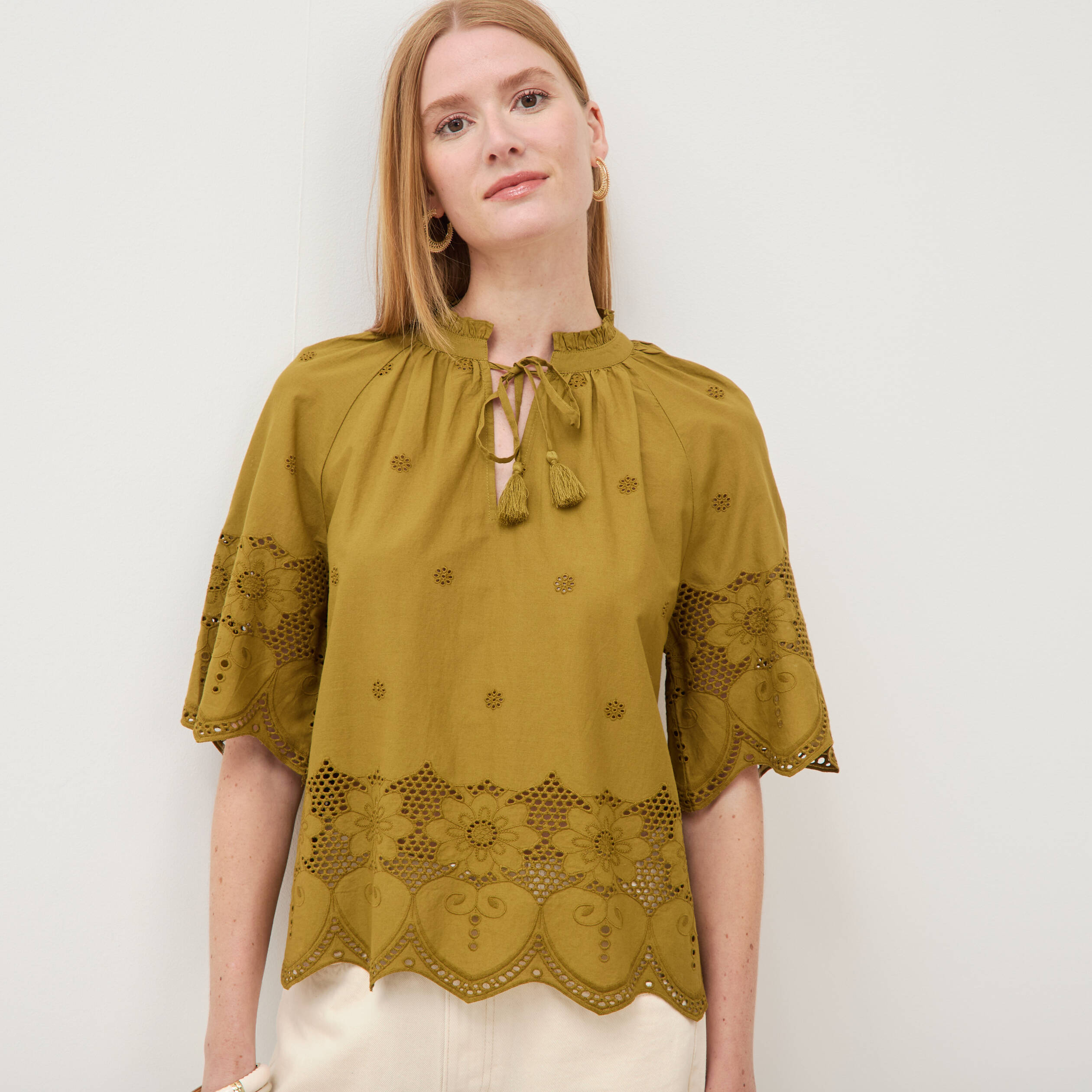 Blouse en coton manches courtes dentelle vert kaki femme