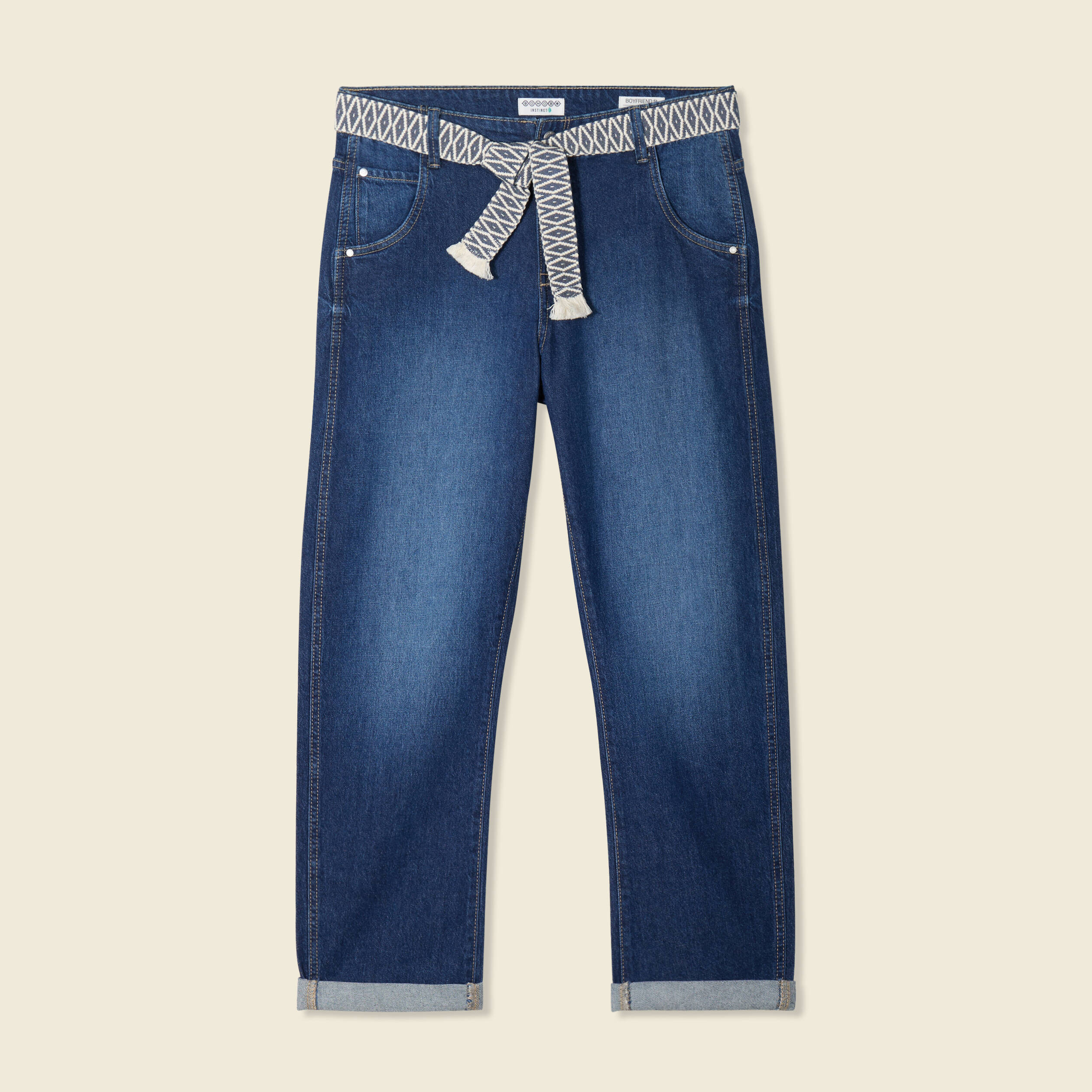 Jeans boyfriend ceintur&eacute; denim brut femme