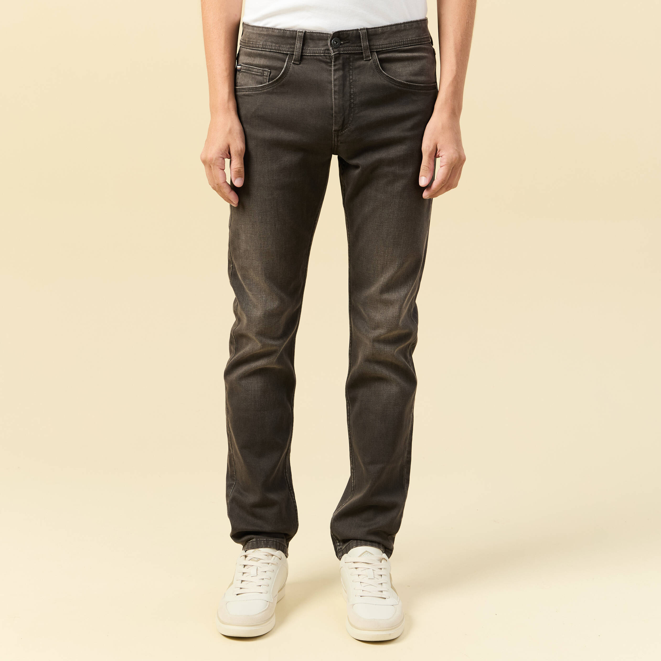 Jeans straight longueur 34 denim marron fonc&eacute; homme