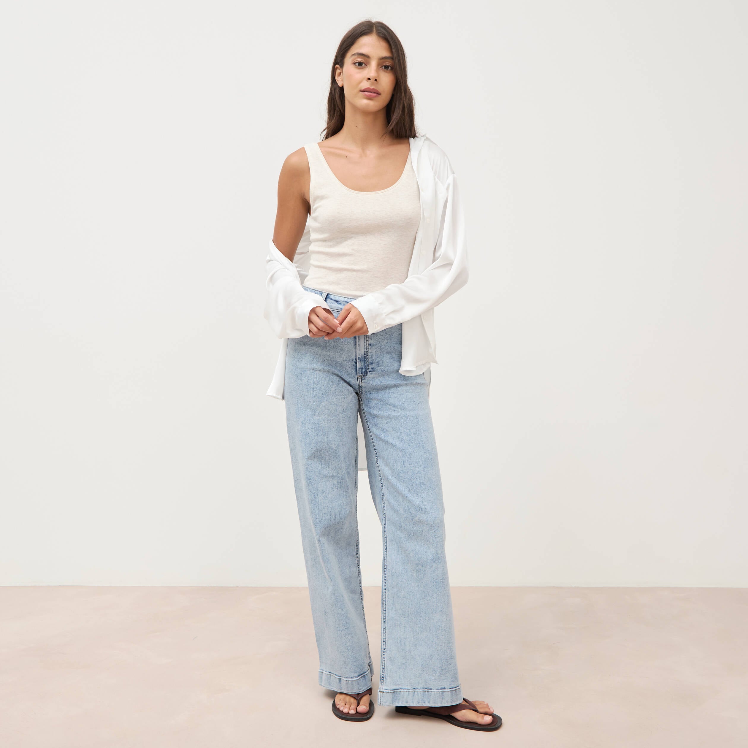 D&eacute;bardeur cintr&eacute; col rond beige femme