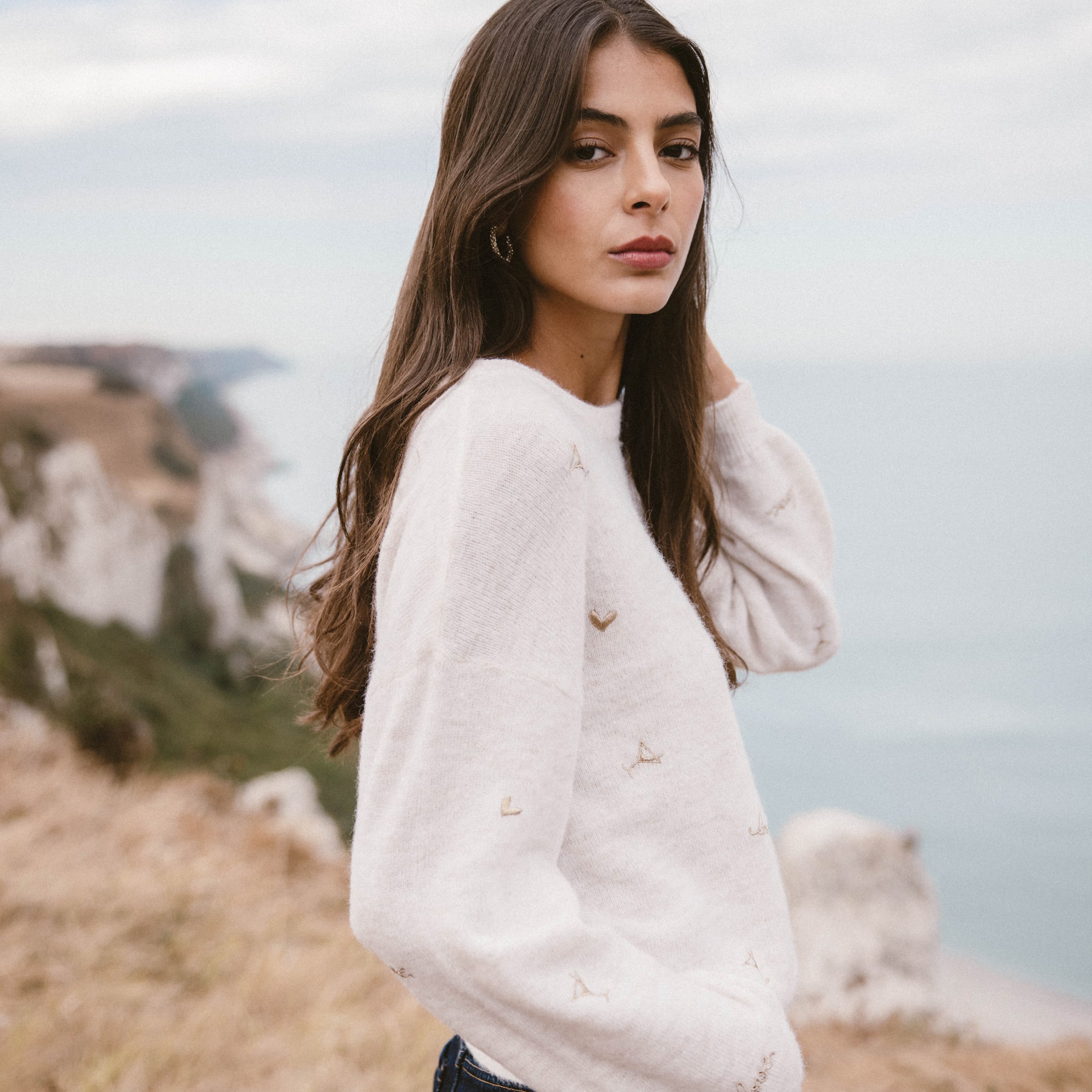 Pull droit brod&eacute; manches longues creme femme