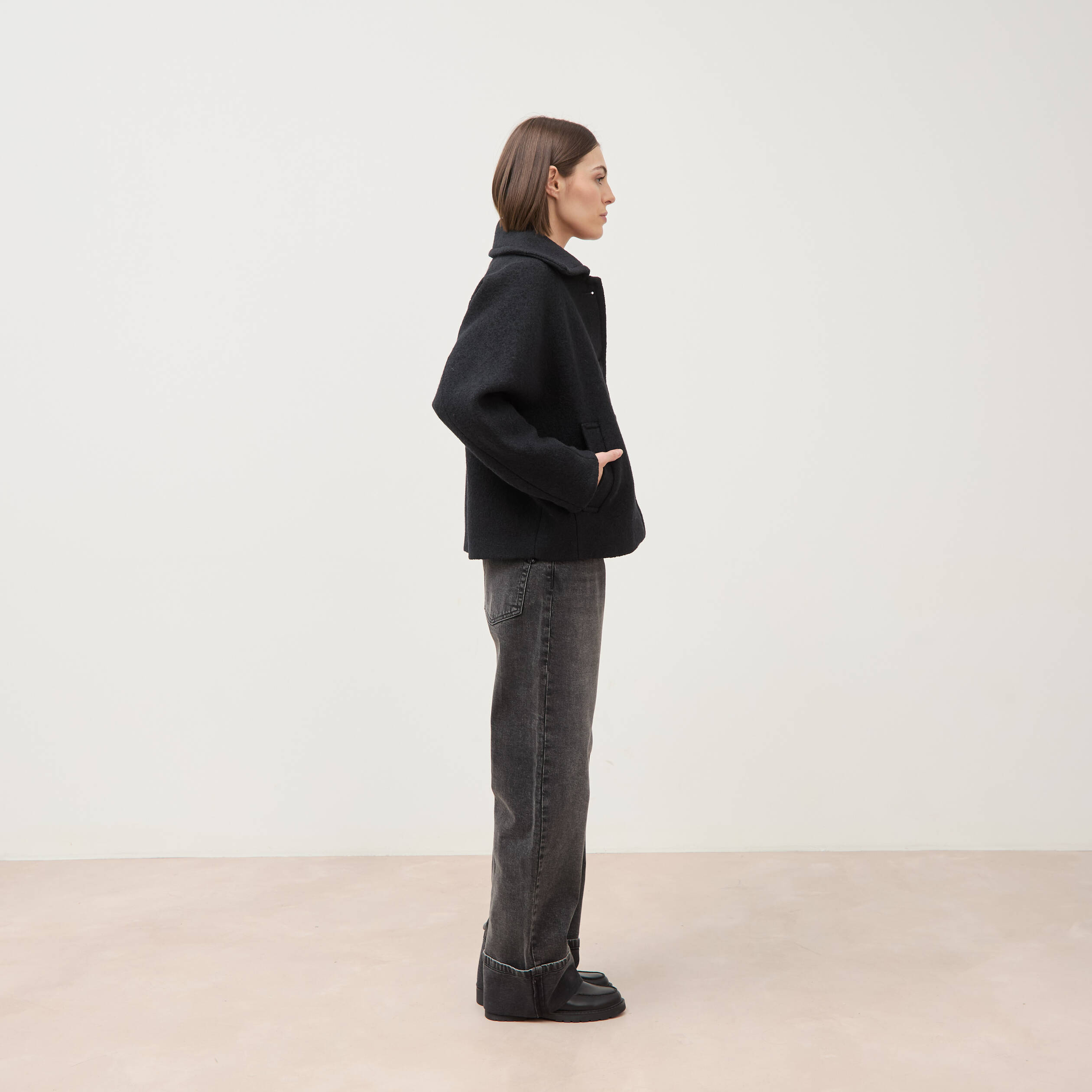 Manteau oversize court col tailleur noir femme