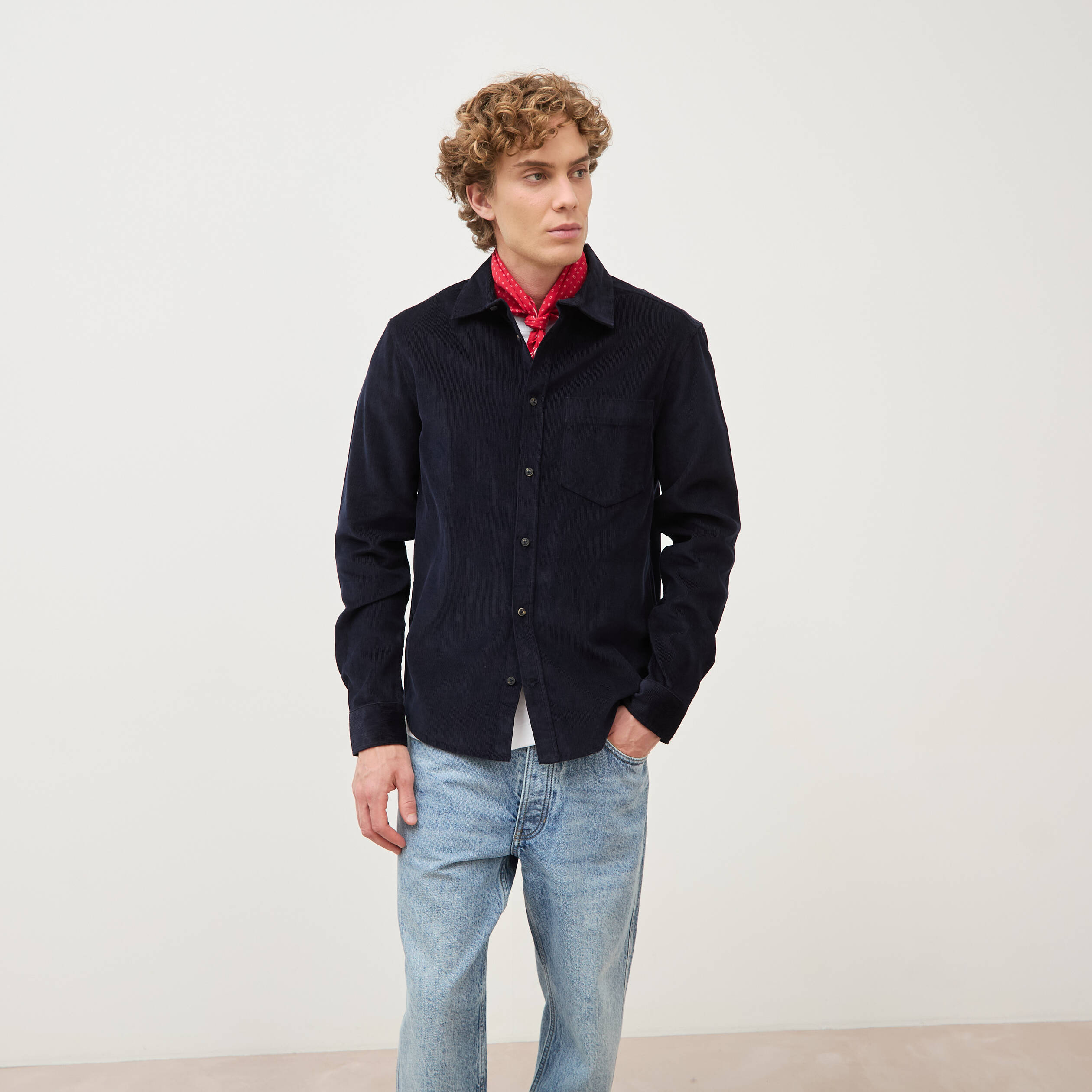 Chemise col classique en velours bleu marine homme