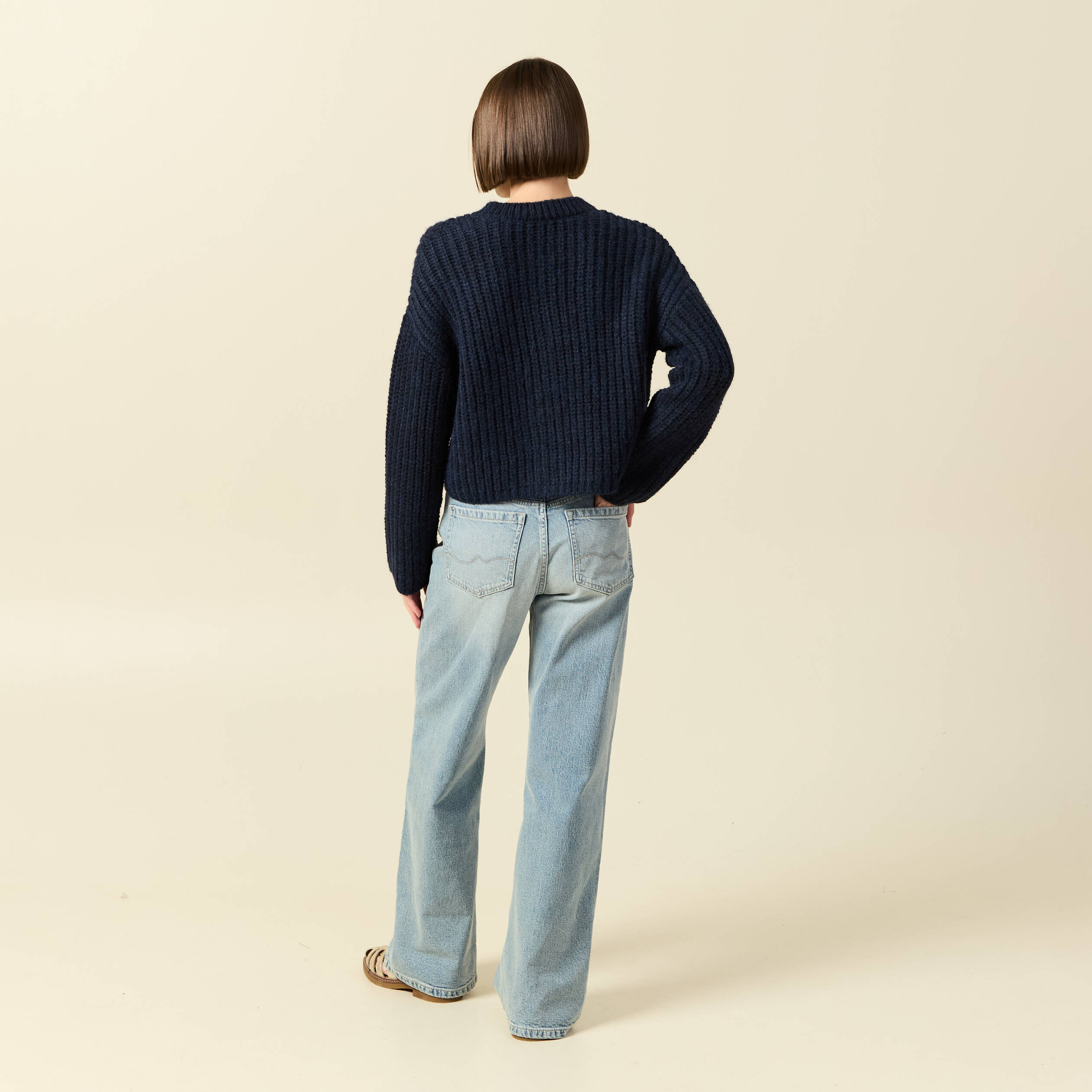 Gilet droit court manches longues bleu marine femme