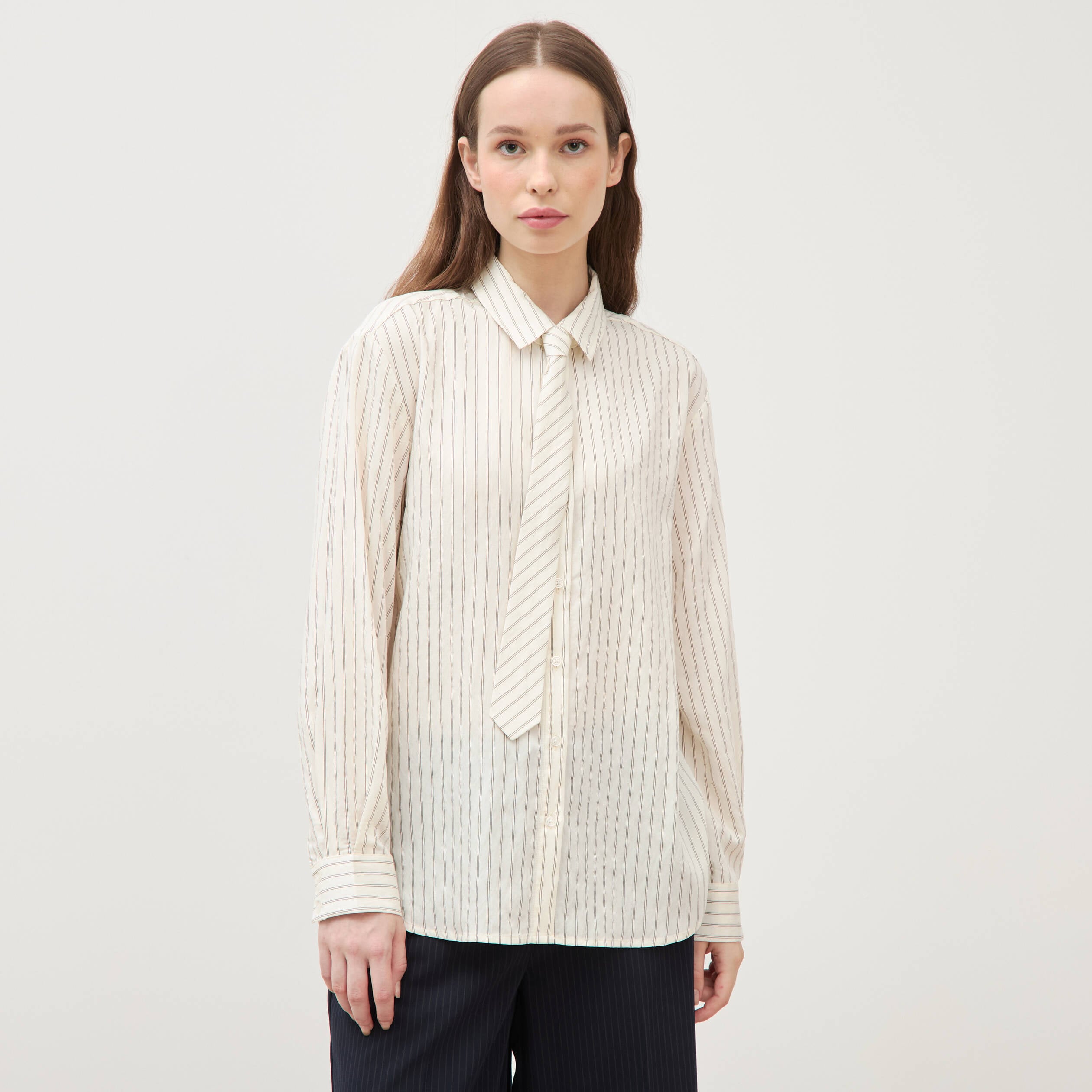 Chemise manches longues col am&eacute;ricain blanc femme