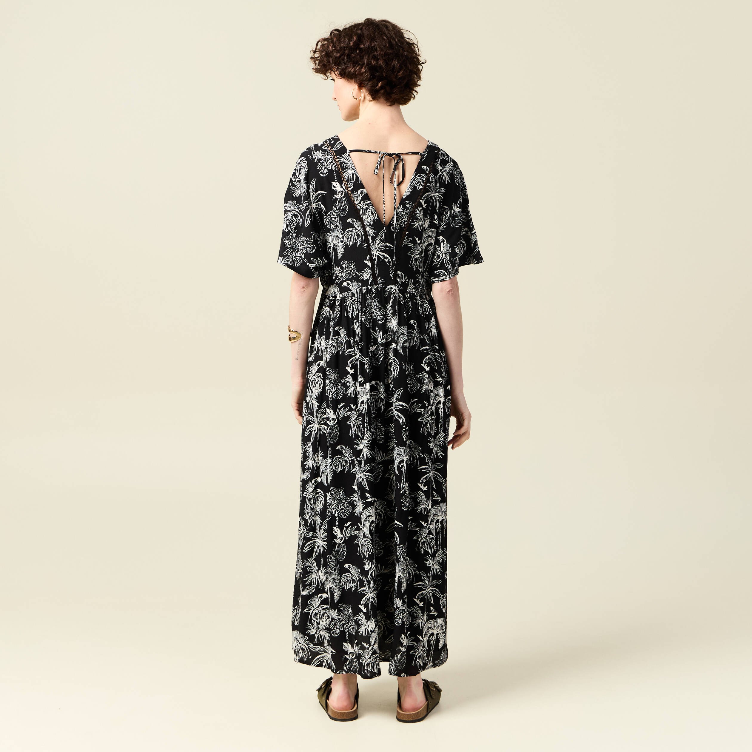 robe longue droite dos en v noir femme Robe longue droite dos en V noir femme