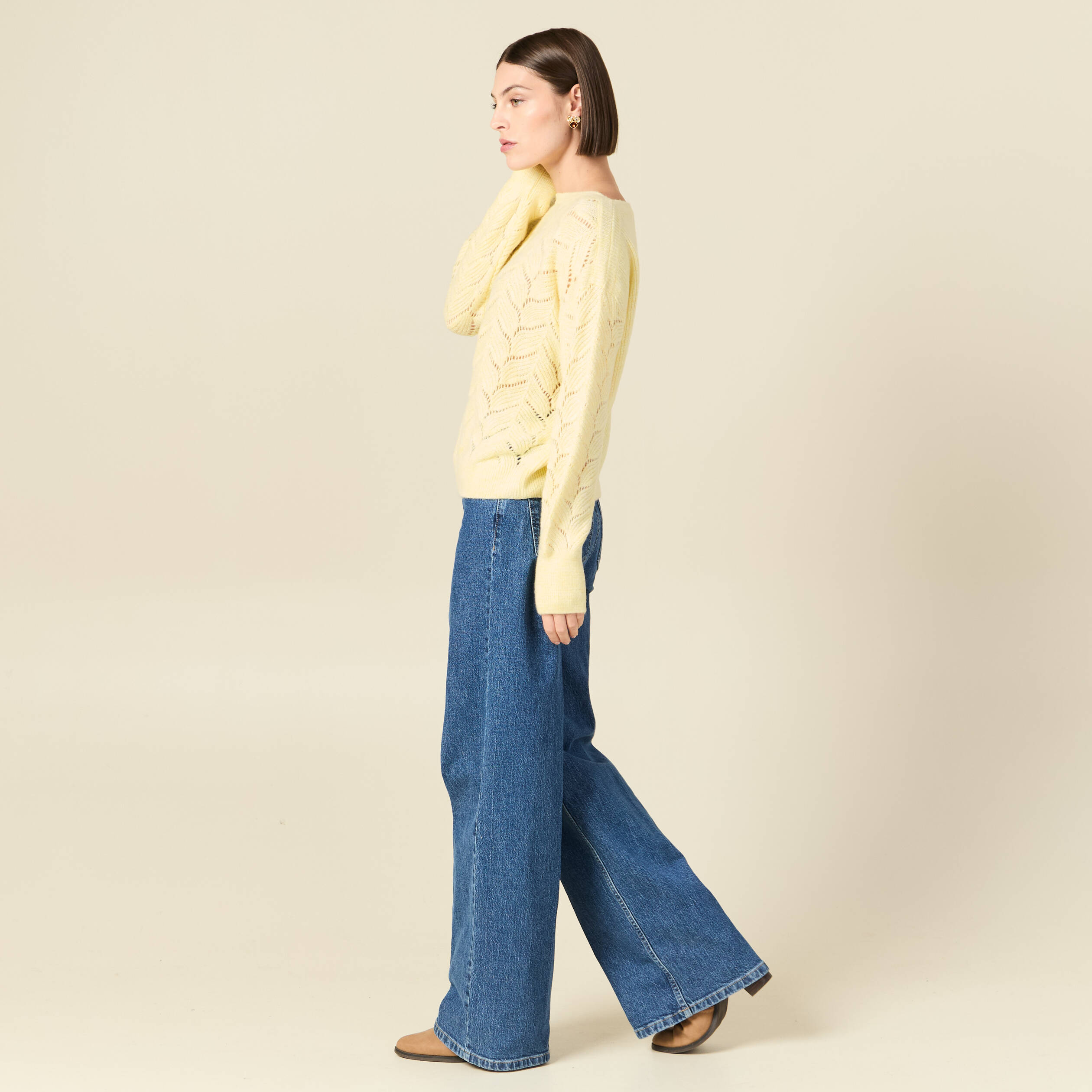 Pull ajour&eacute; col bateau manches longues jaune clair femme