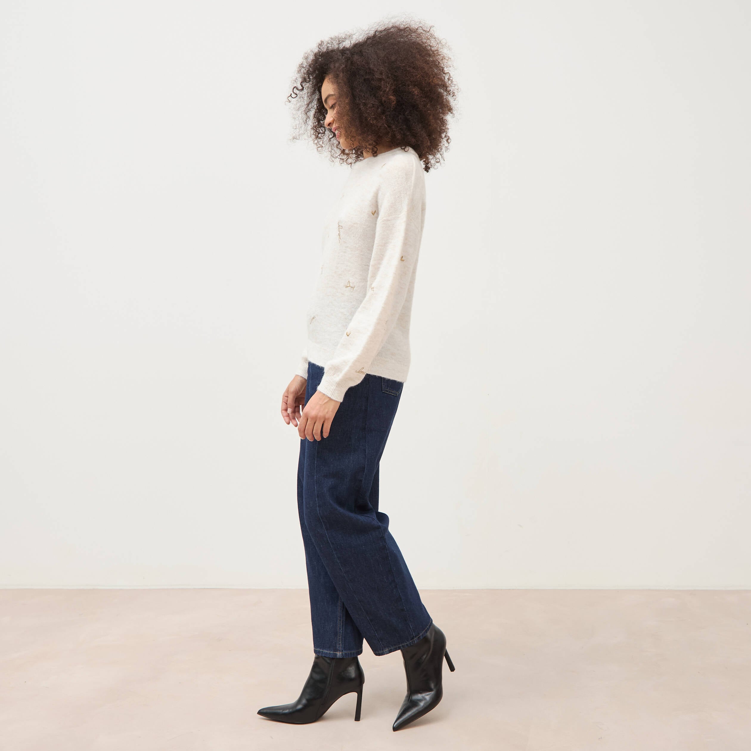 Pull droit brod&eacute; manches longues creme femme