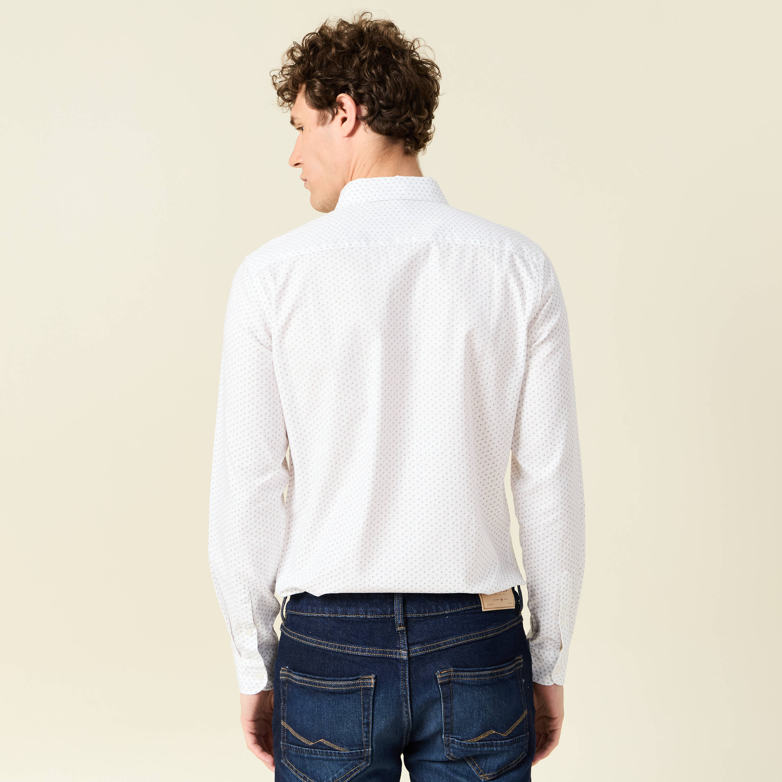 Chemise cintr&eacute;e en coton manches longues blanc homme