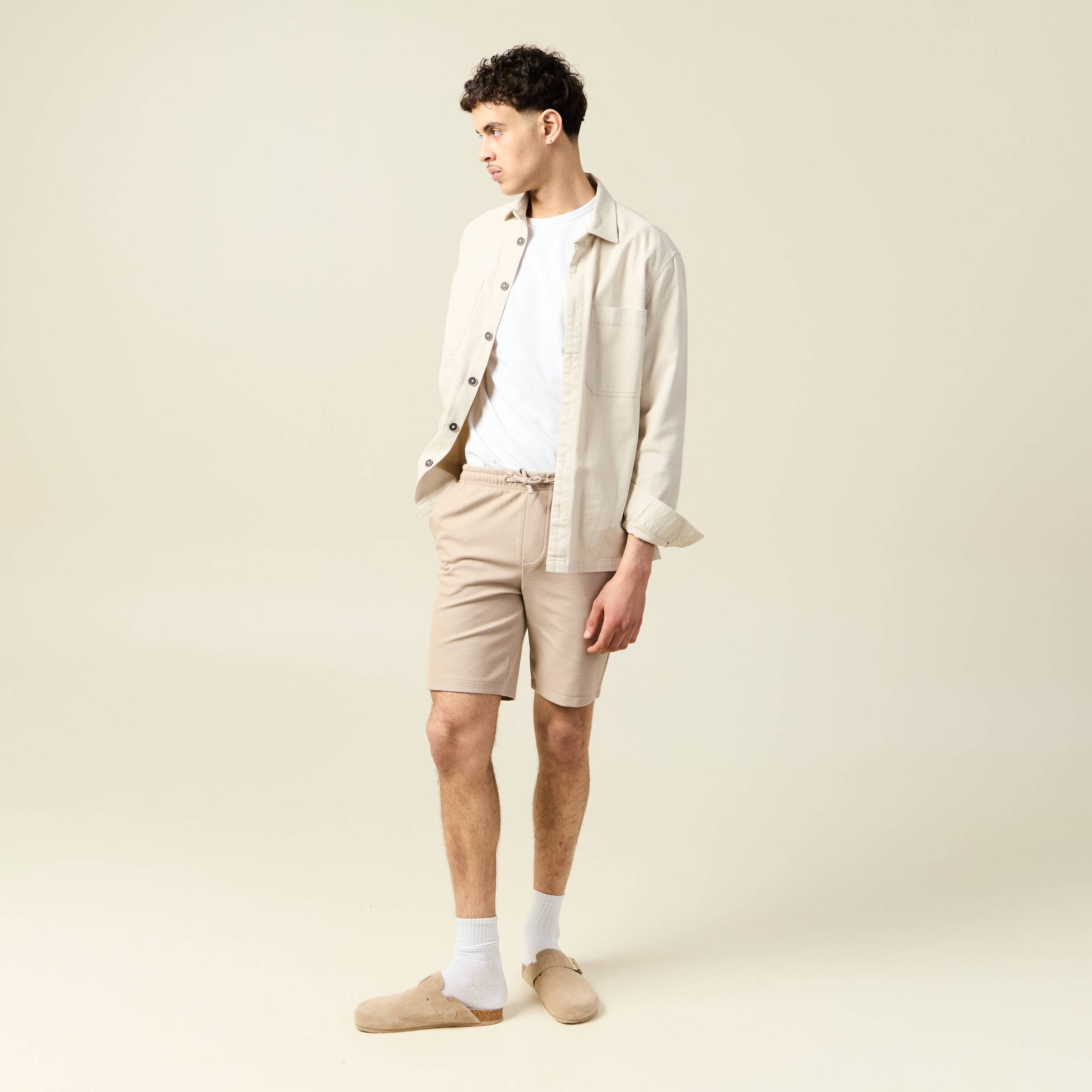 Short droit avec cordon beige homme