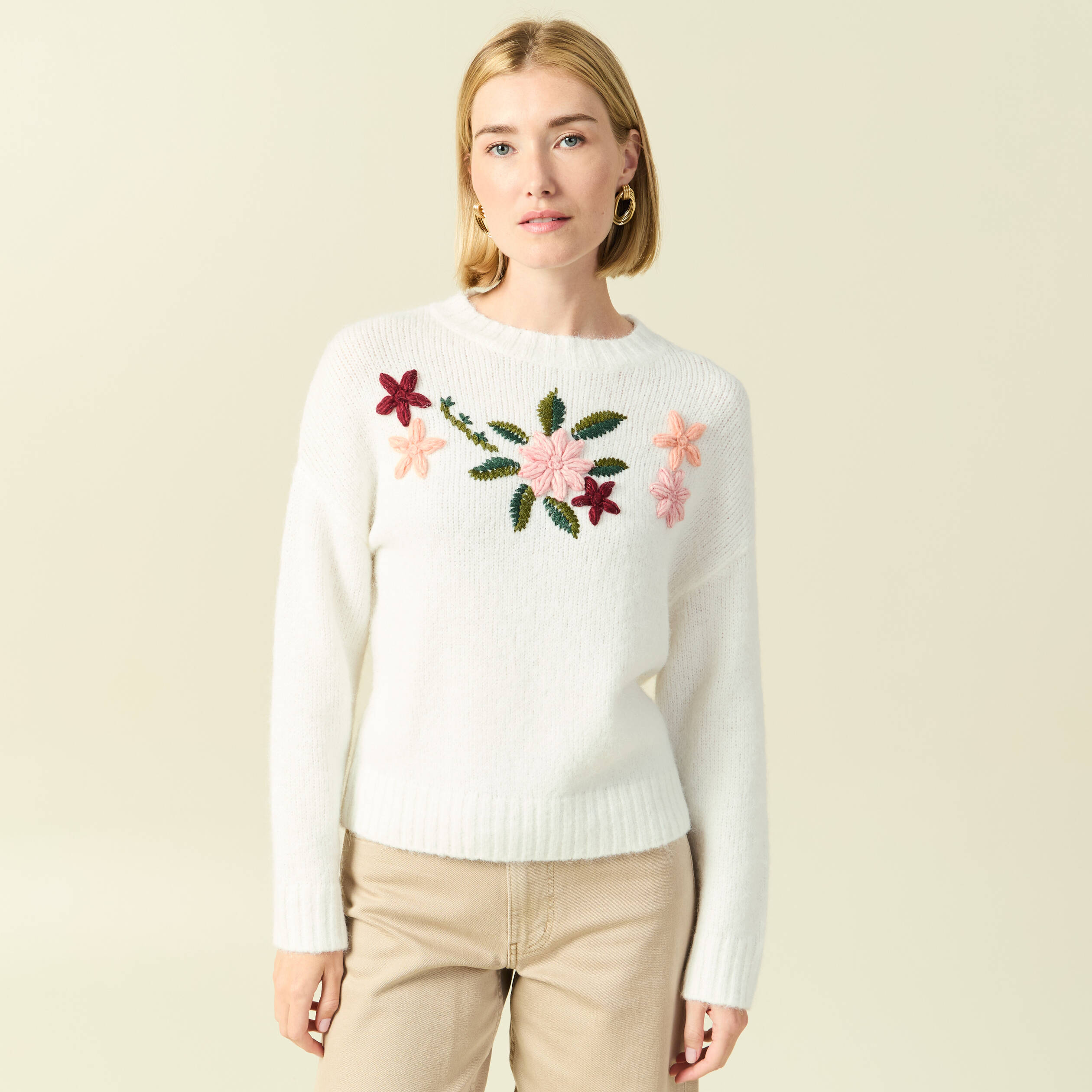 Pull col rond manches longues brod&eacute; ecru femme