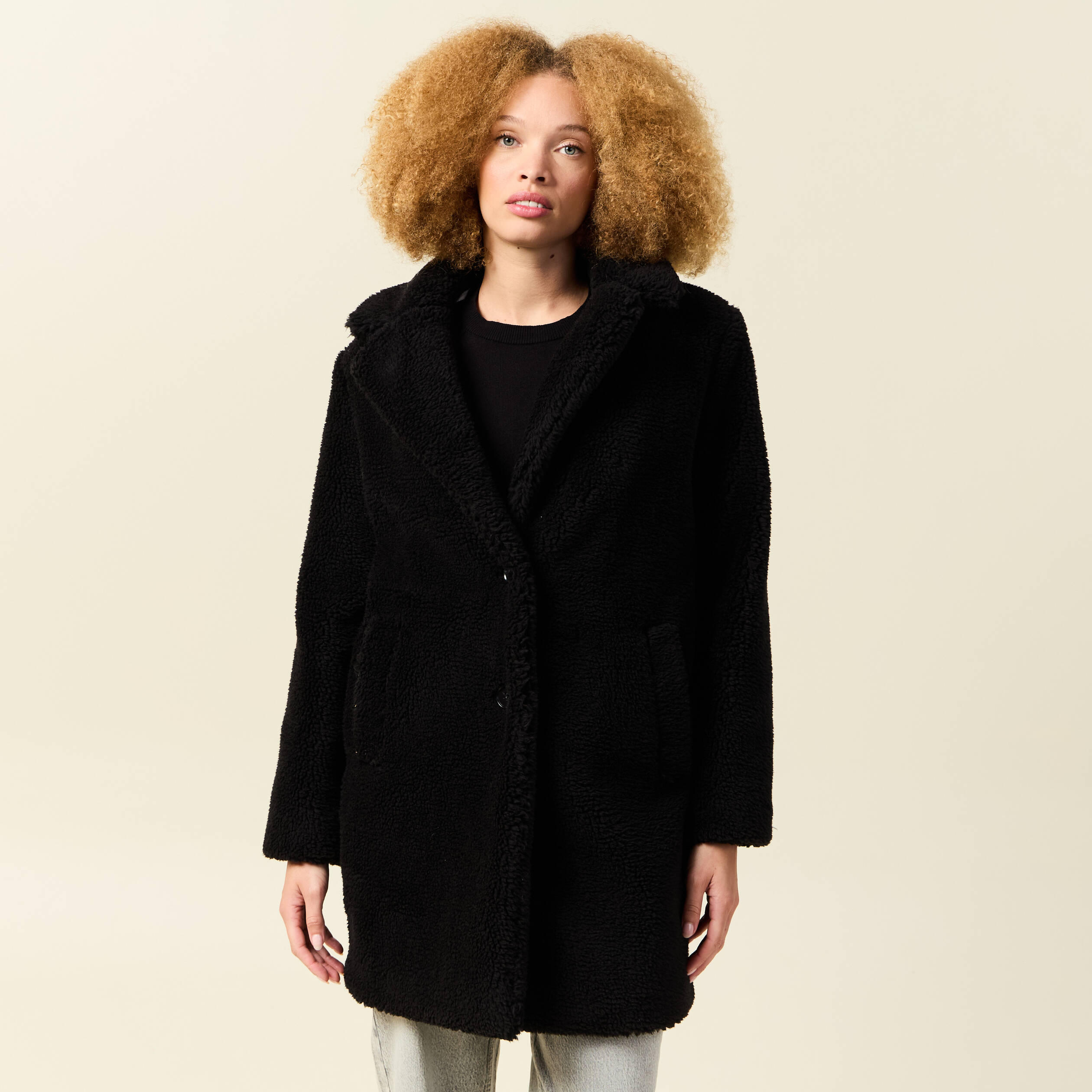 Manteau long laine mouton noir femme