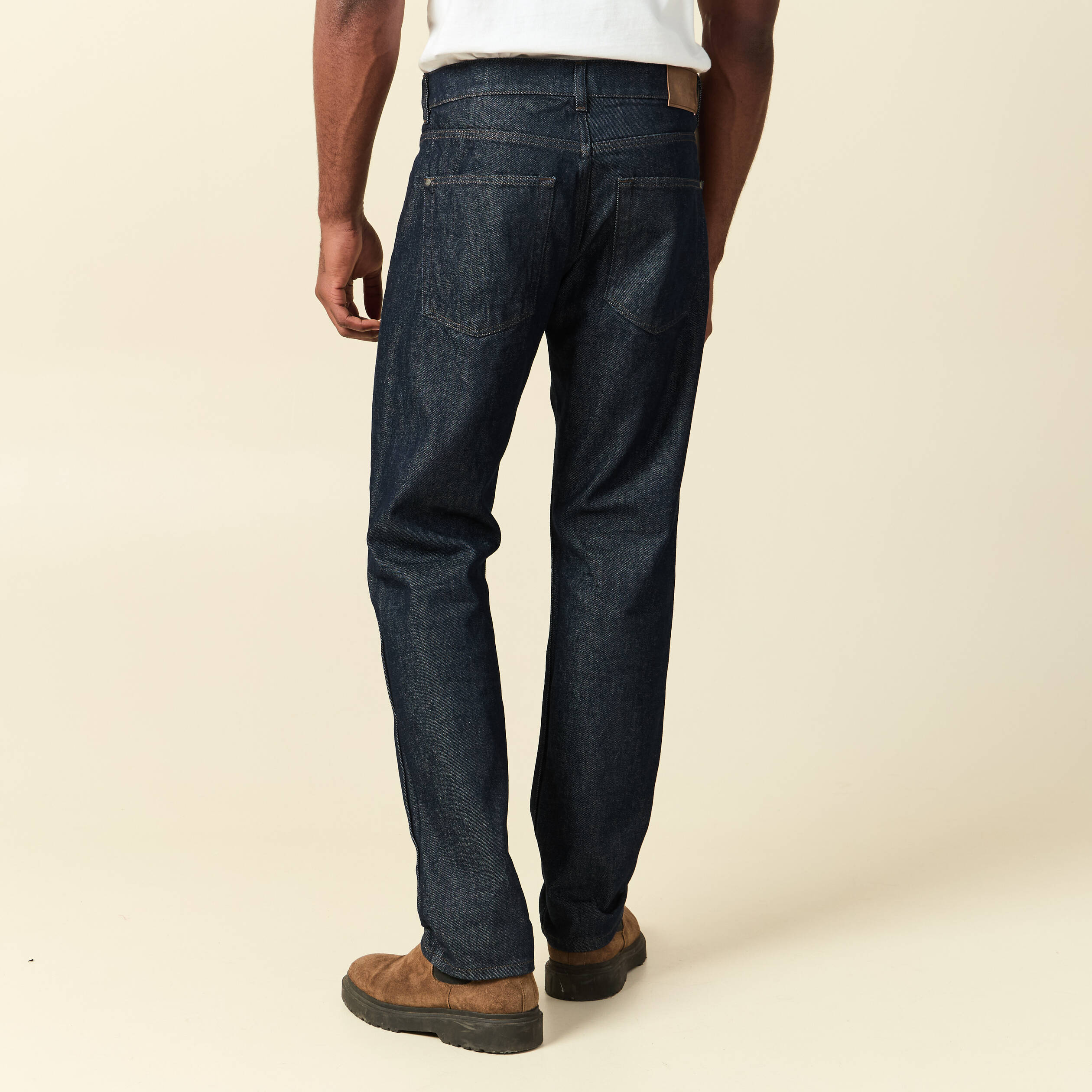 Jeans straight longueur 32 en coton denim brut rinse homme